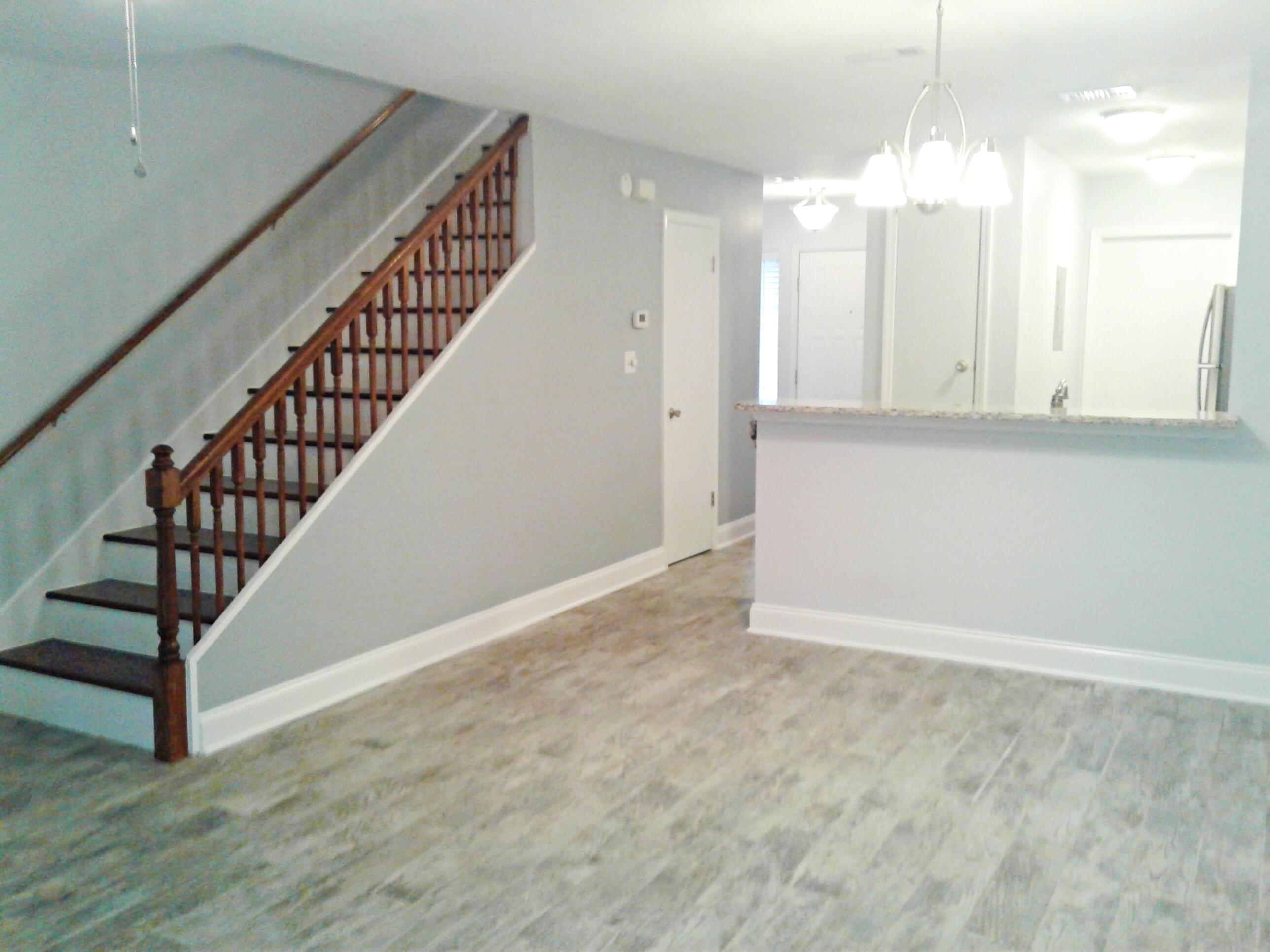 MONTAGE MANOR - Residential