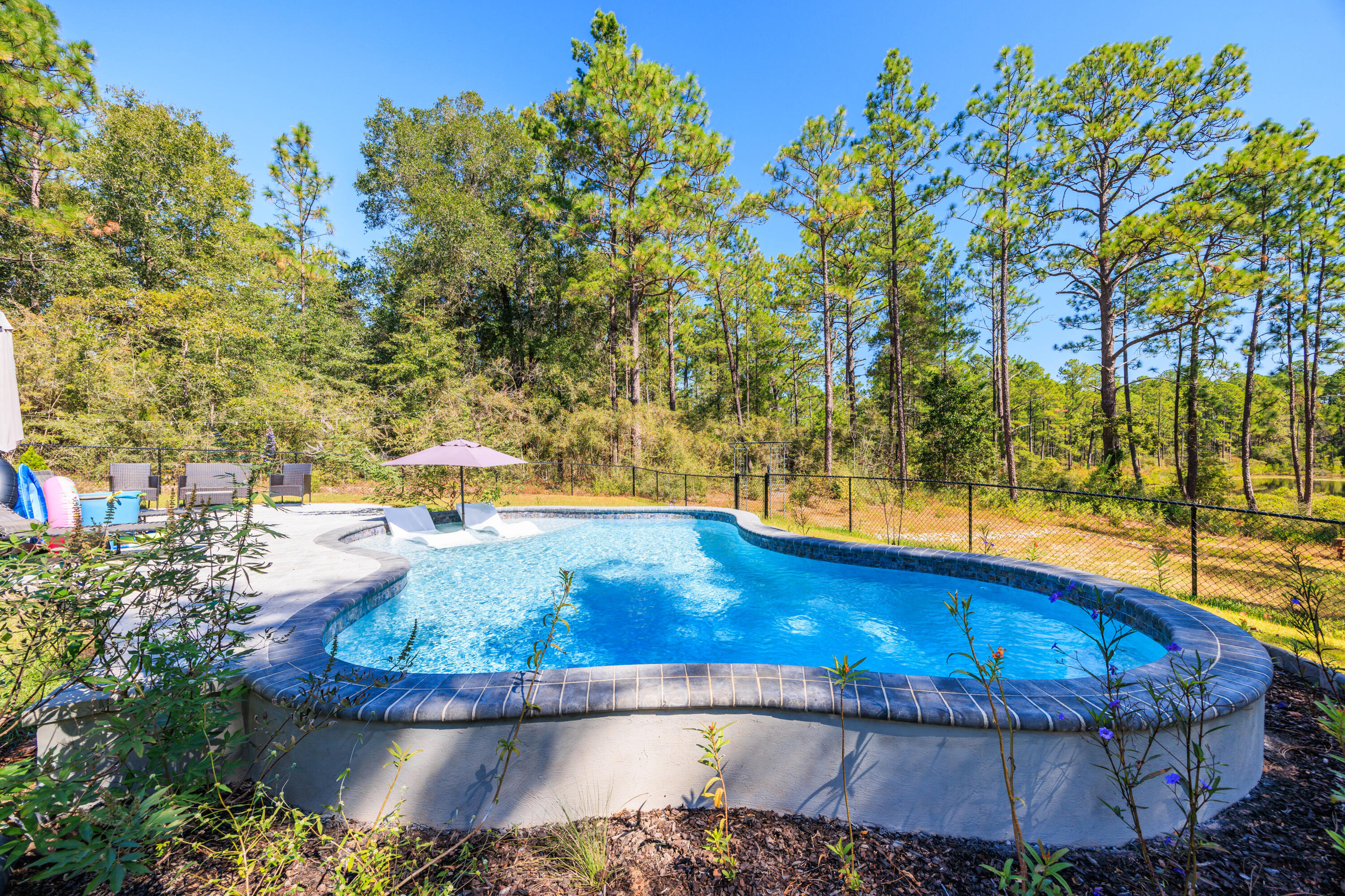 QUAIL RIDGE ESTATES LAKES - Residential