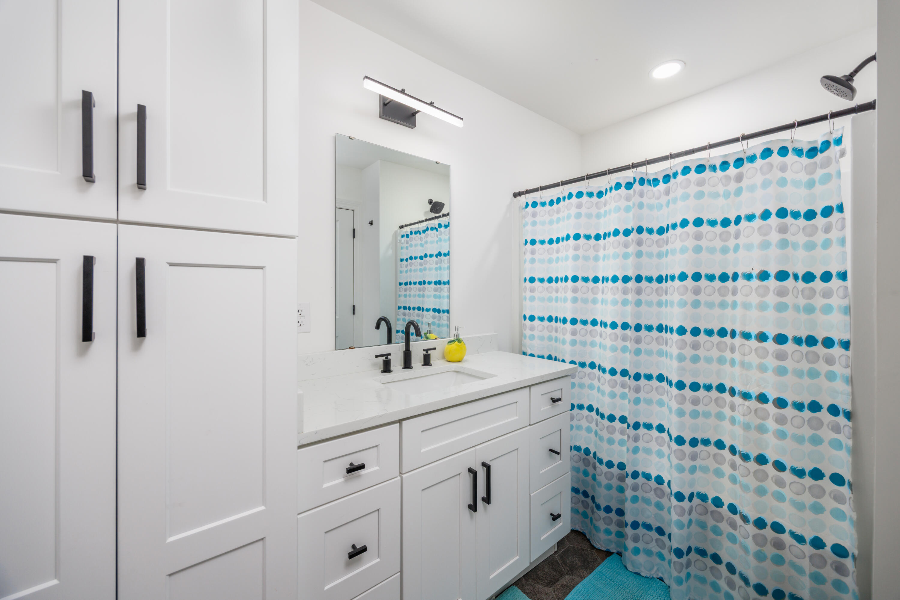 QUAIL RIDGE ESTATES LAKES - Residential