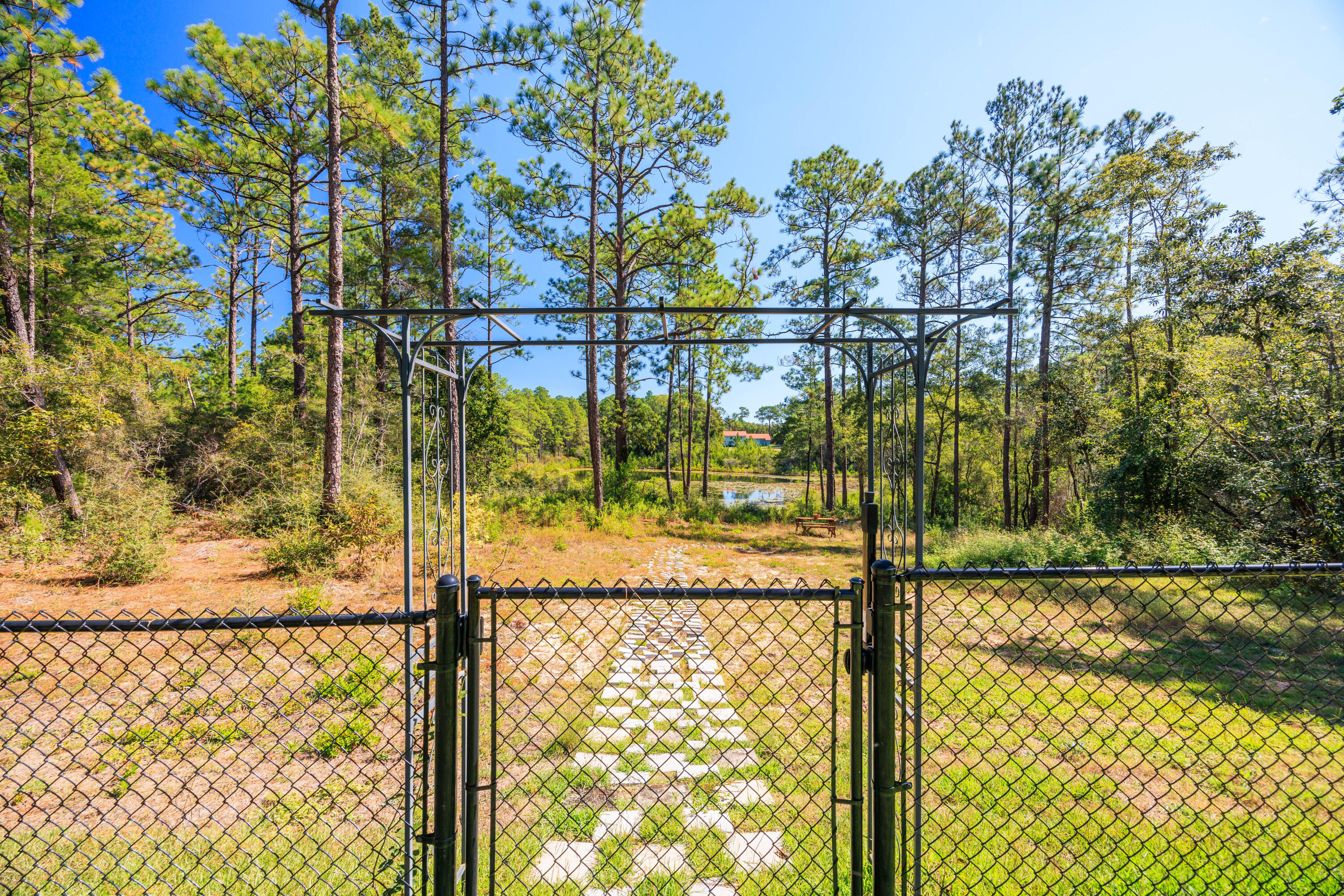 QUAIL RIDGE ESTATES LAKES - Residential