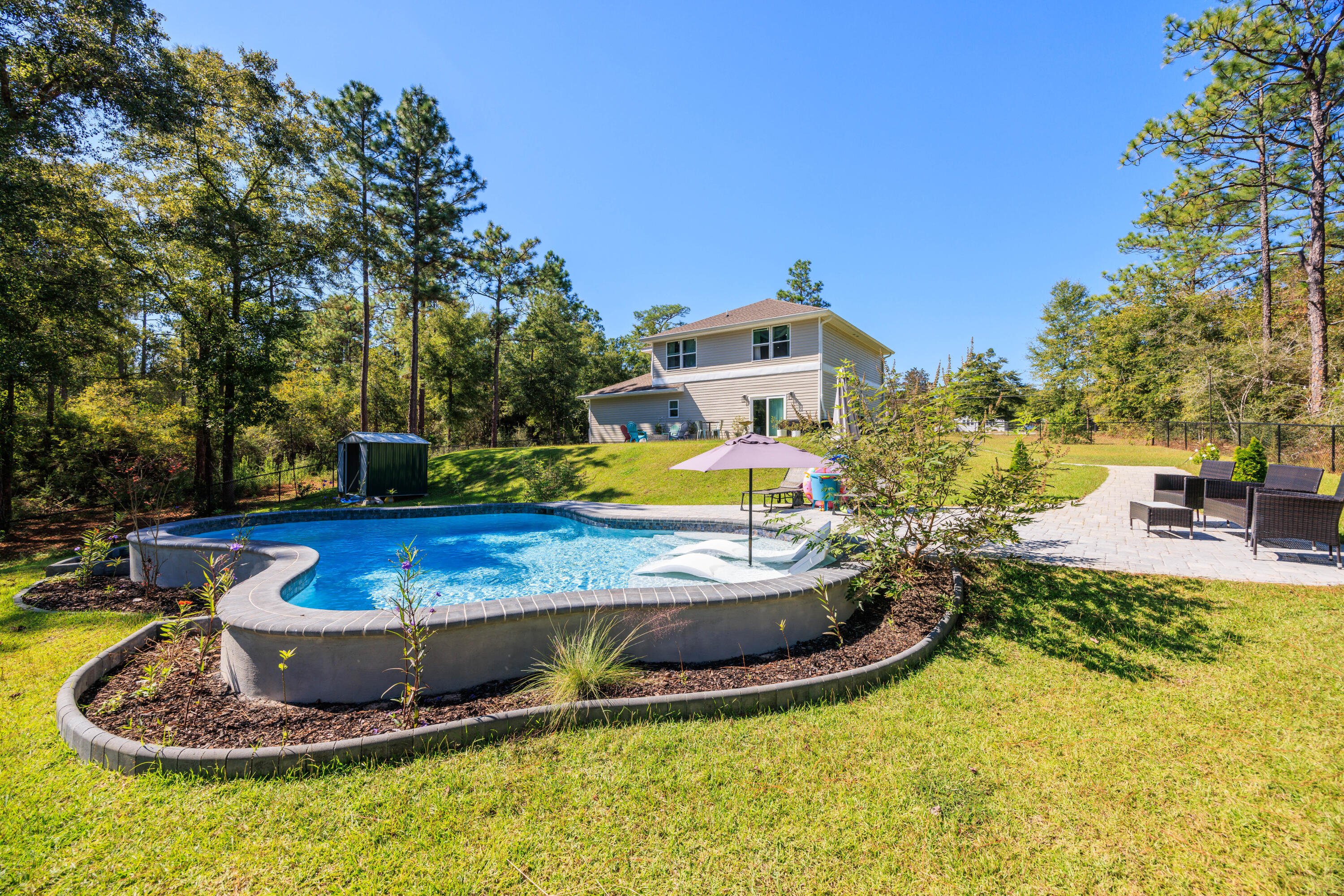 QUAIL RIDGE ESTATES LAKES - Residential