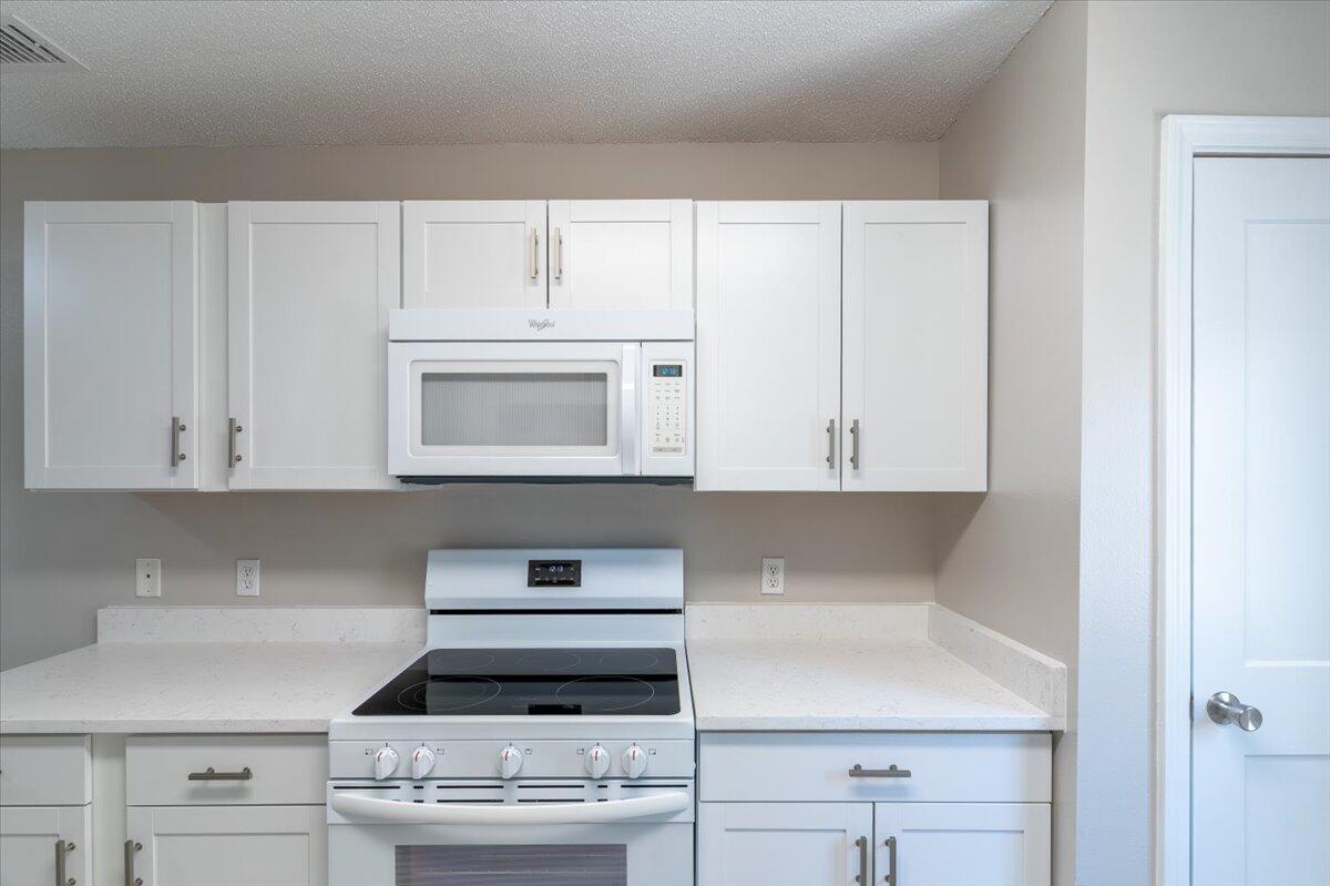 CAMBRIDGE VILLAGE T/H - Residential