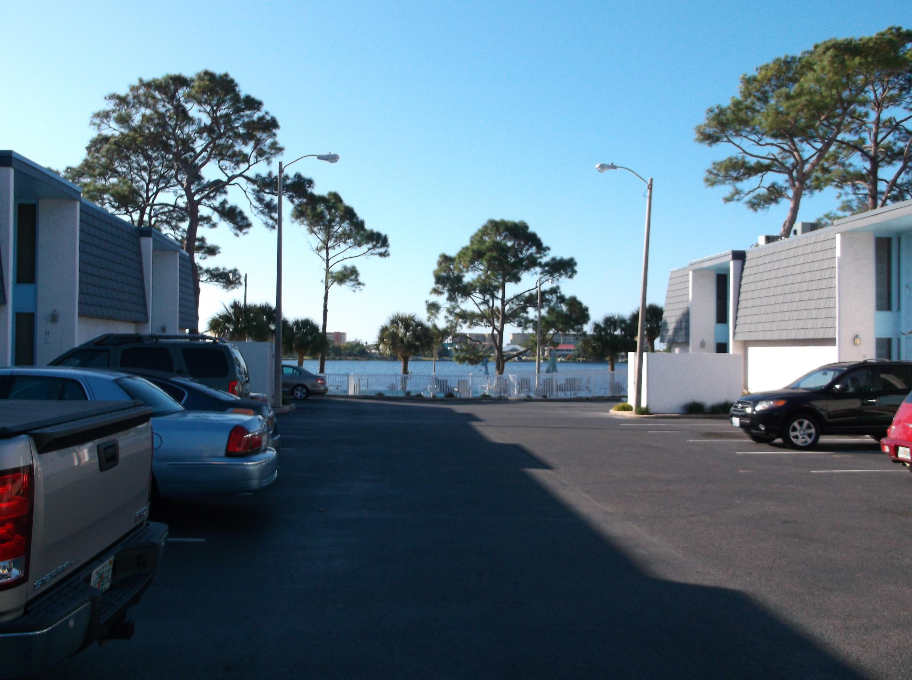 CASA DEL MAR - Residential