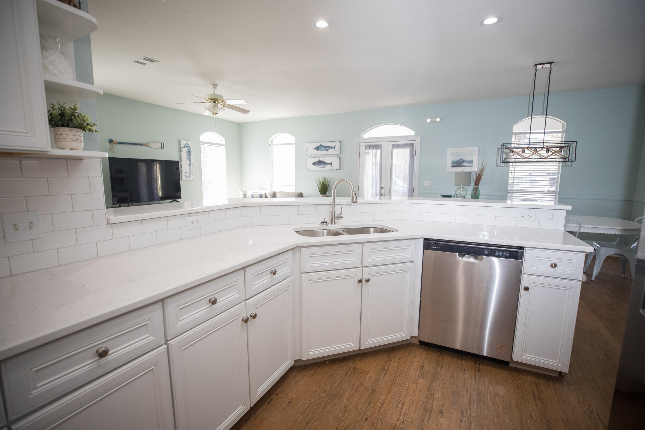 EMERALD SHORES - Residential