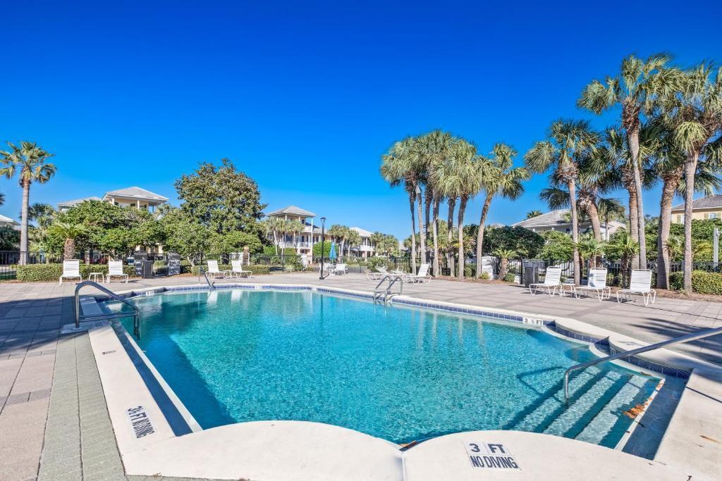 EMERALD SHORES - Residential
