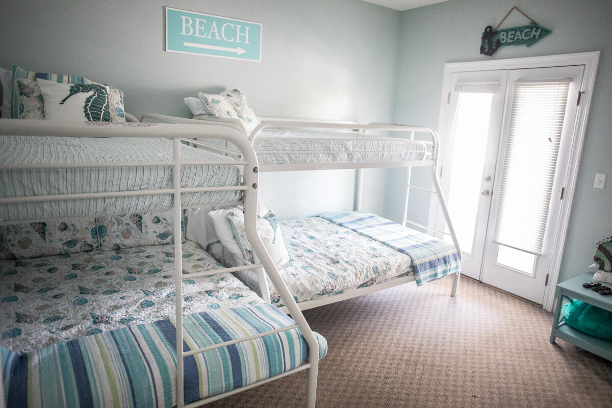 EMERALD SHORES - Residential