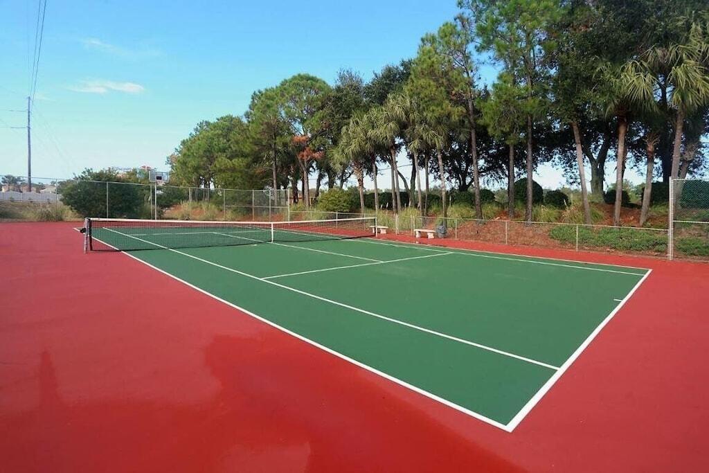 EMERALD SHORES - Residential