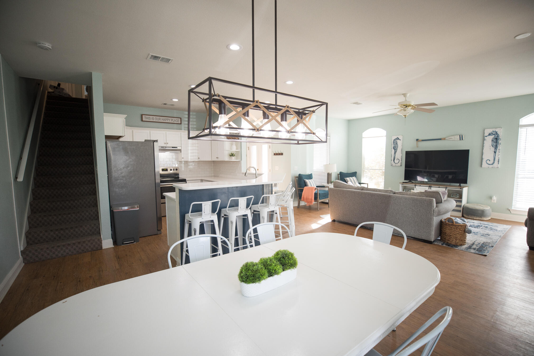 EMERALD SHORES - Residential