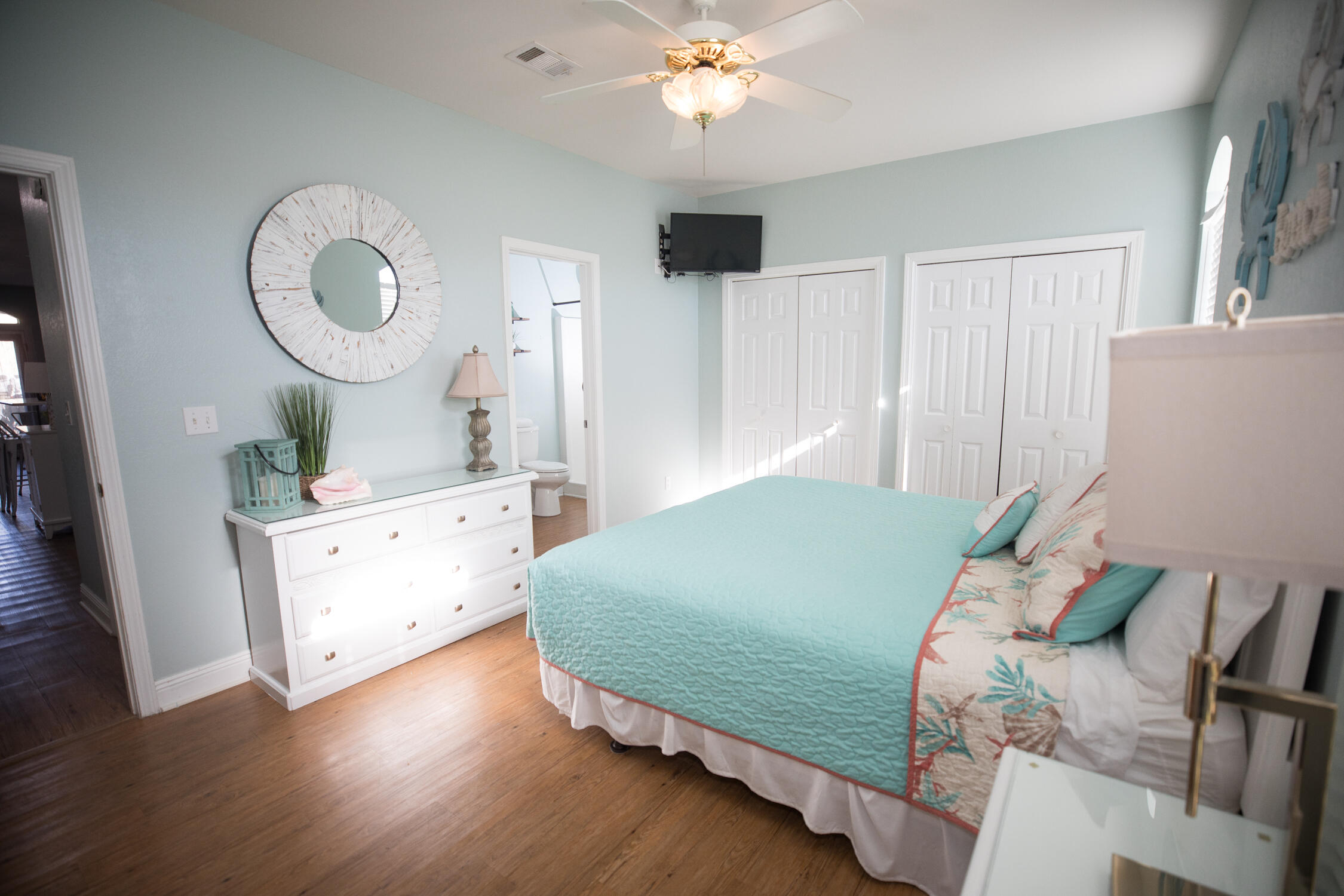 EMERALD SHORES - Residential