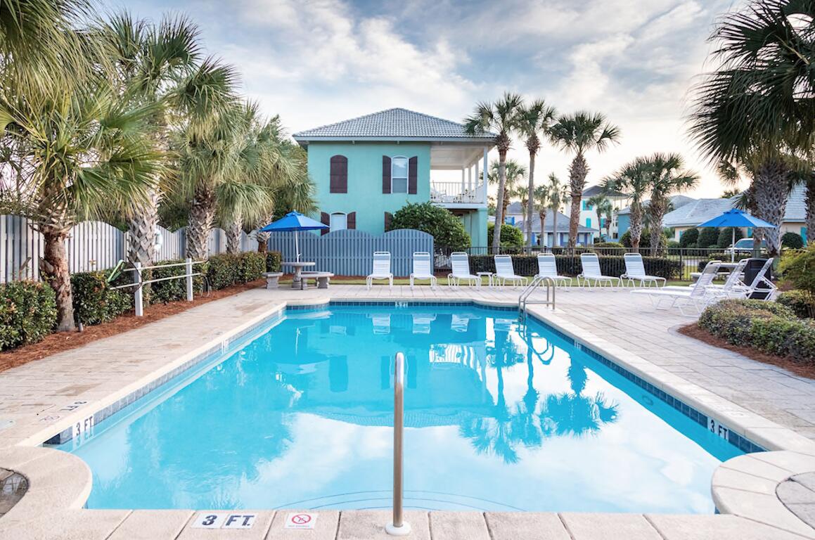 EMERALD SHORES - Residential