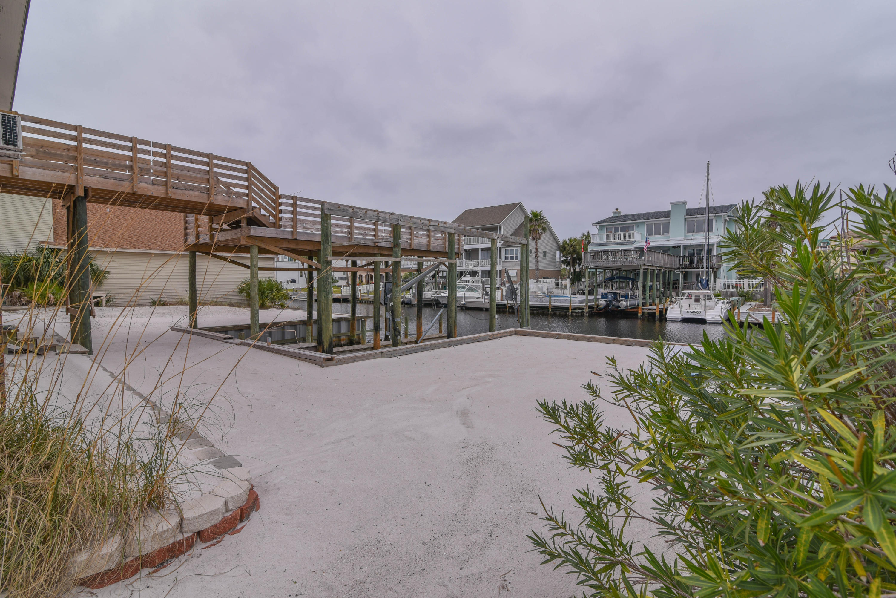 HOLIDAY ISLE - Residential
