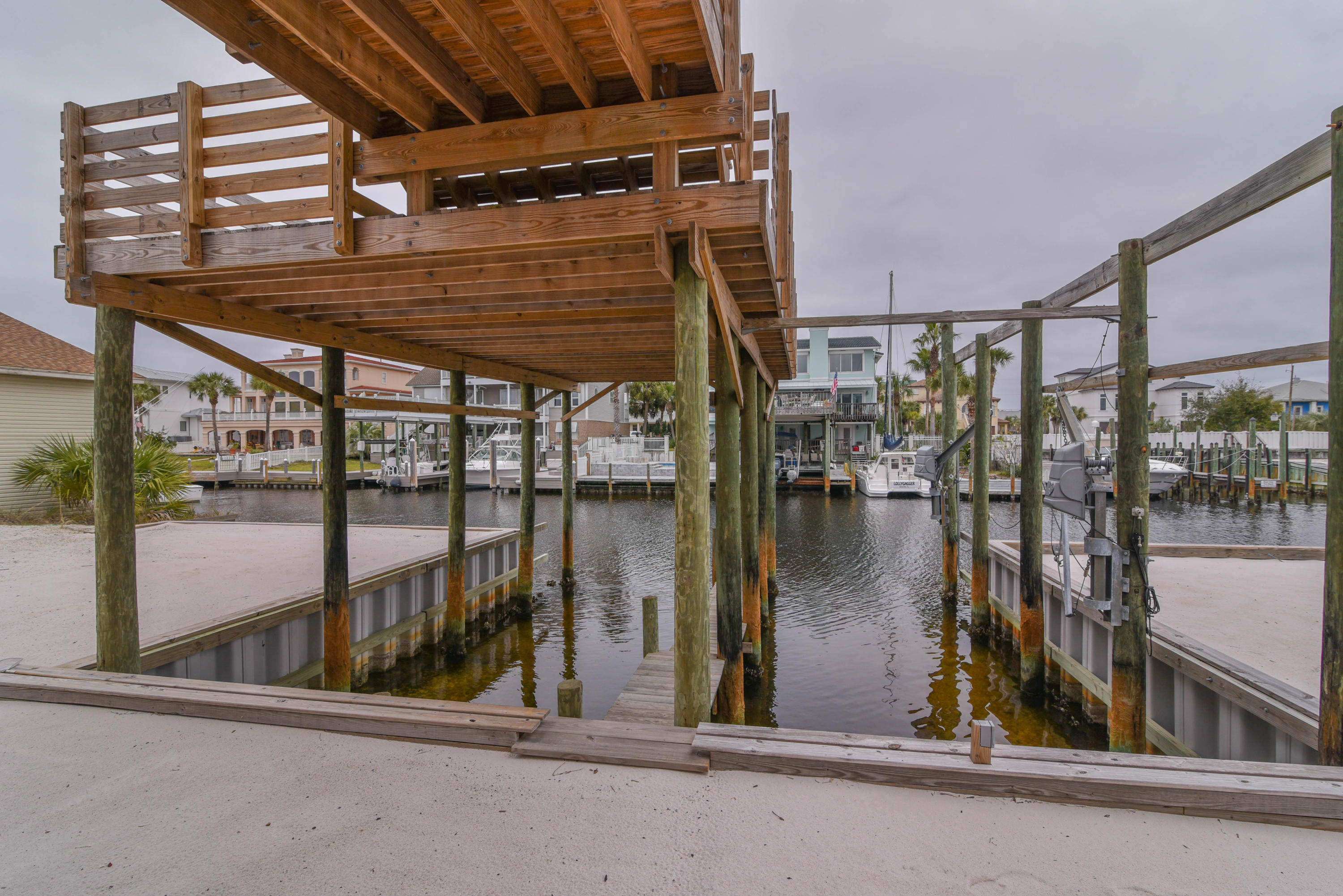 HOLIDAY ISLE - Residential