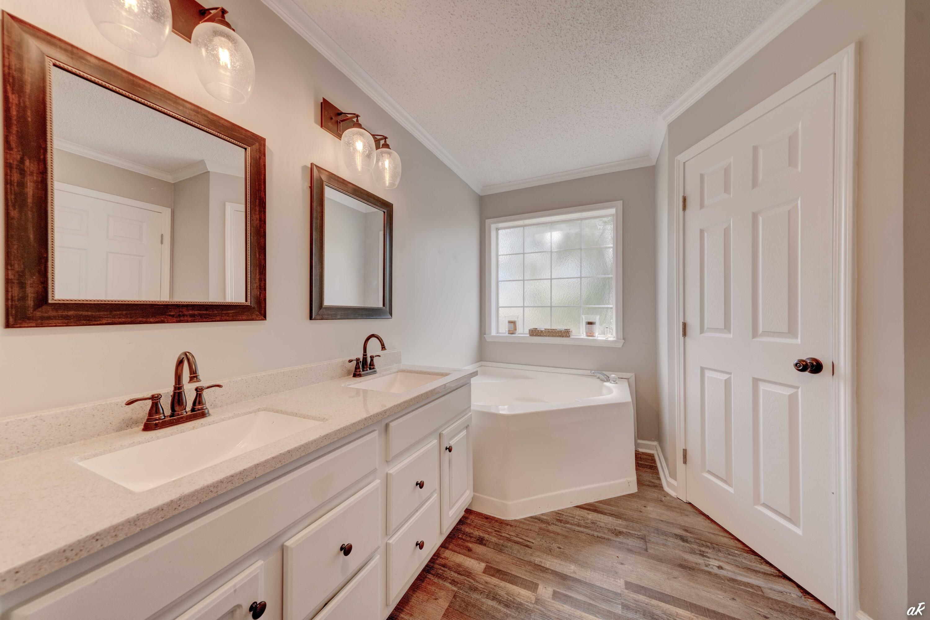 CREEK HOLLOW ESTATES UNIT 1 - Residential