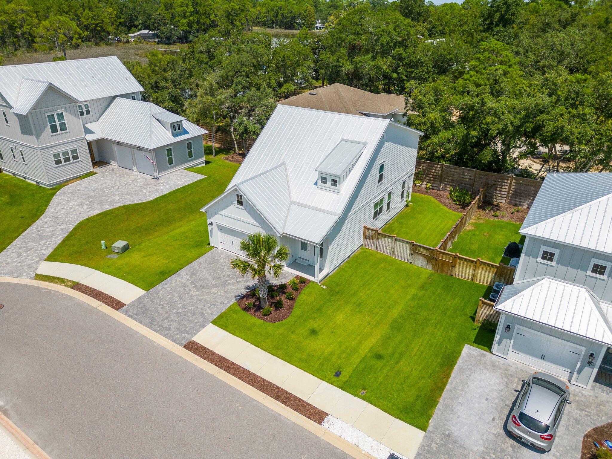 Daxton on the Bay - Residential