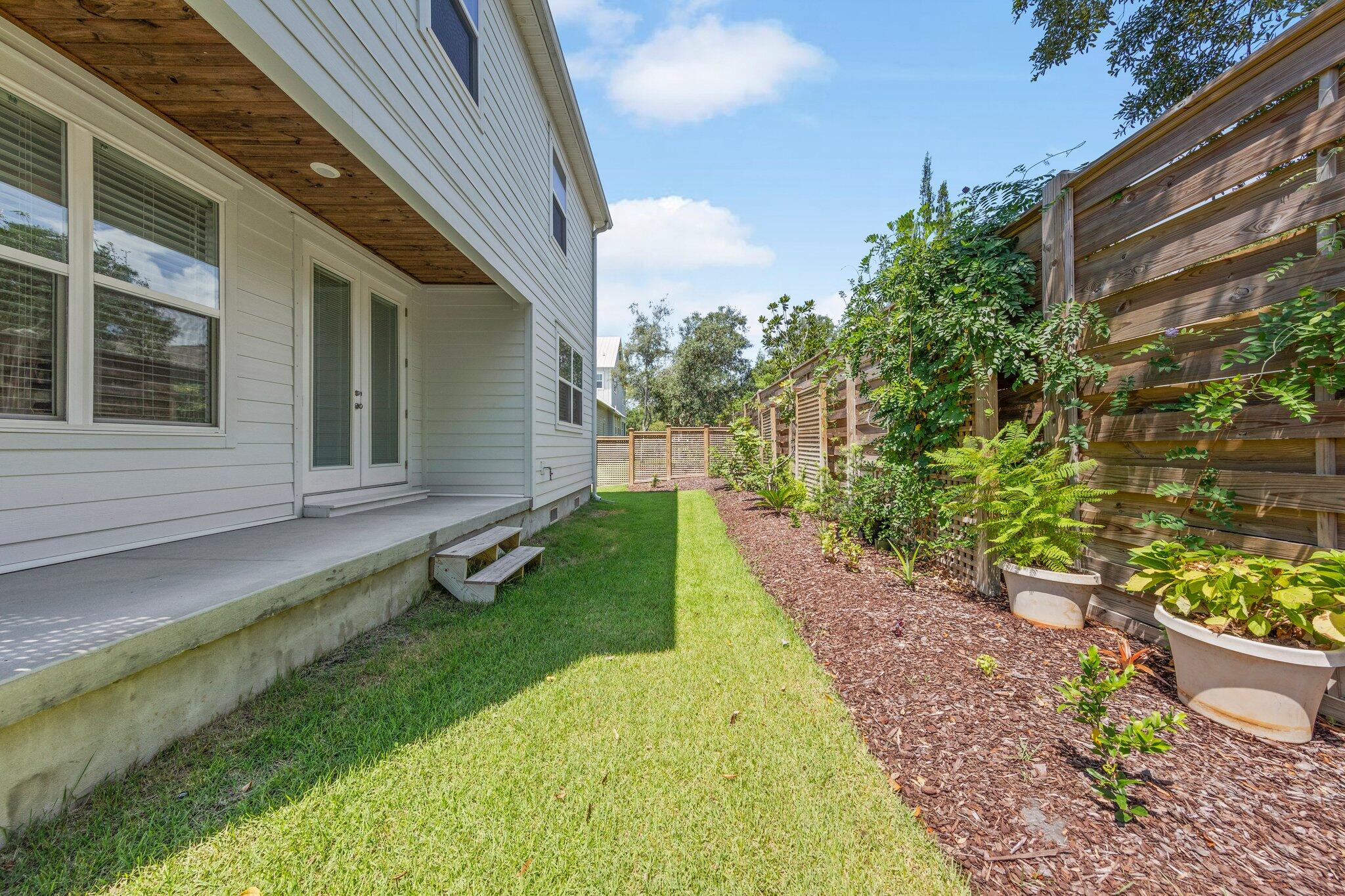 Daxton on the Bay - Residential