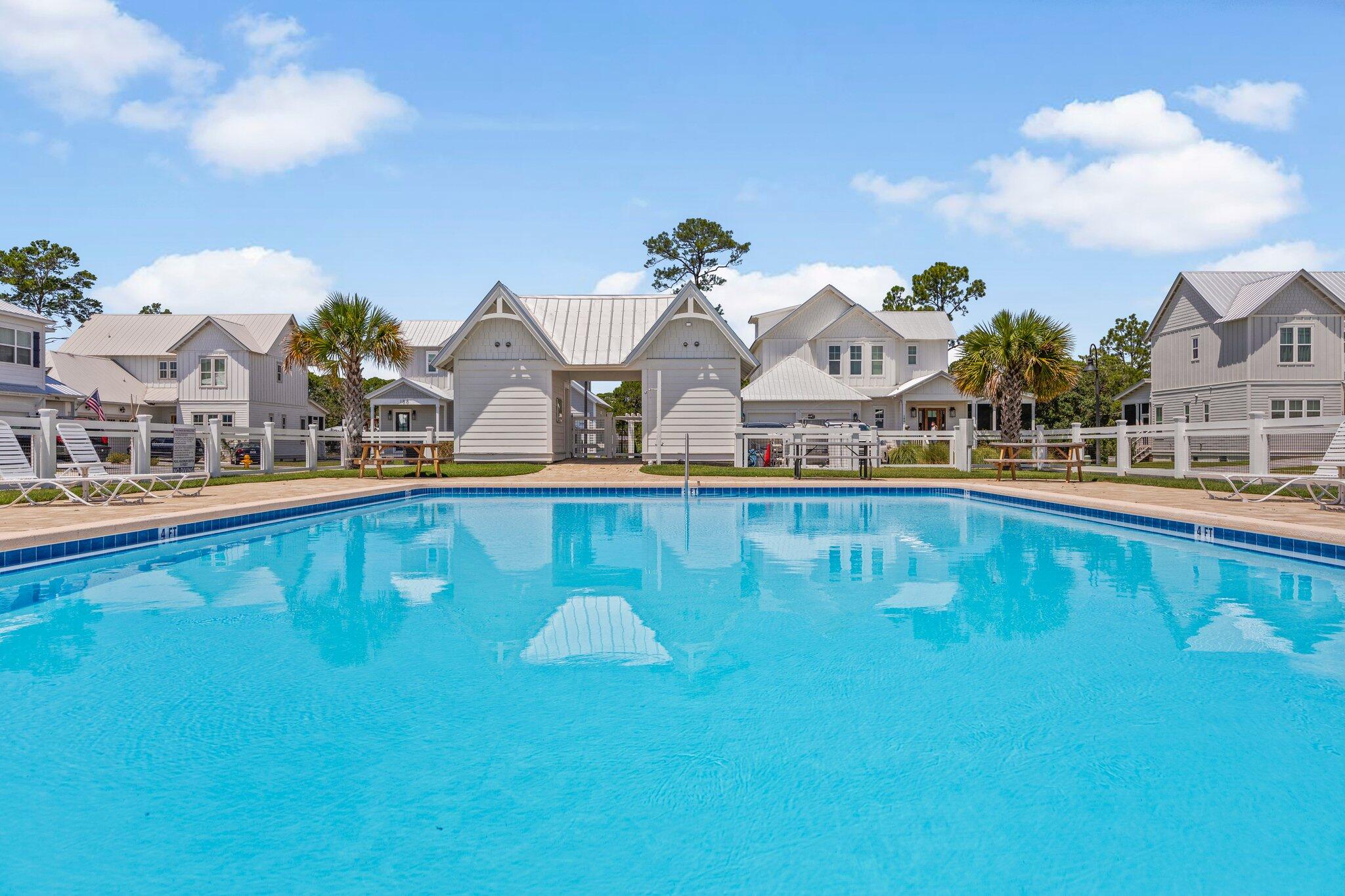 Daxton on the Bay - Residential