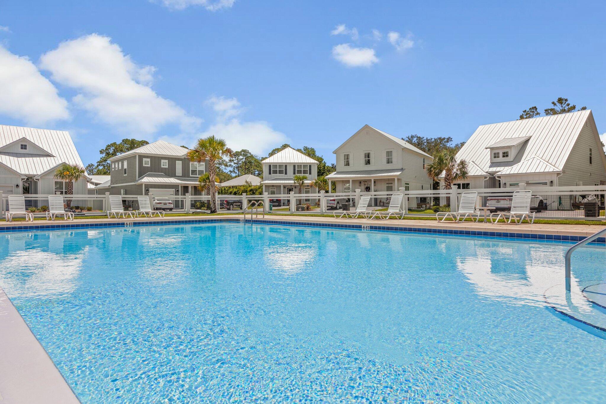 Daxton on the Bay - Residential