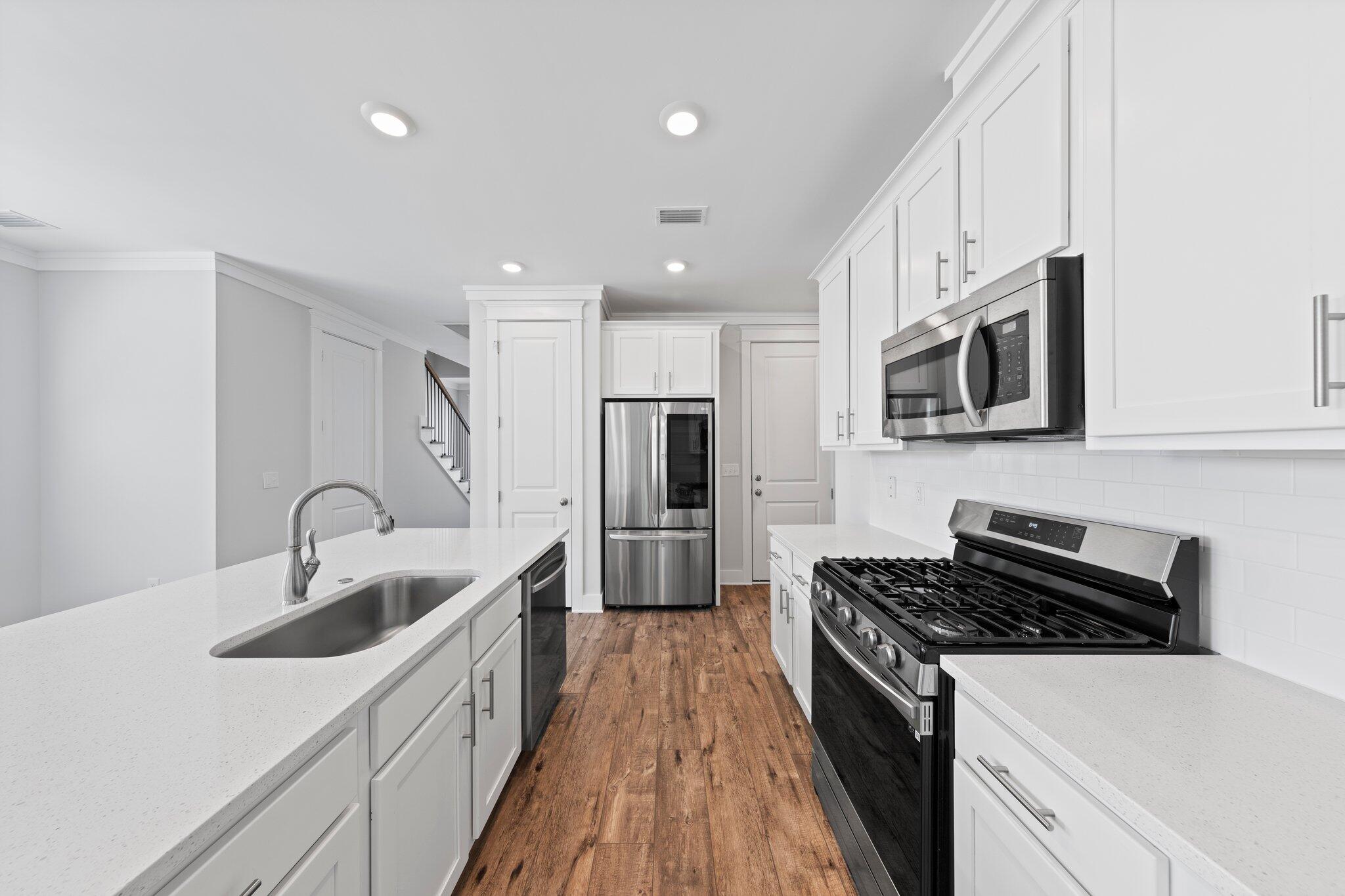 Daxton on the Bay - Residential