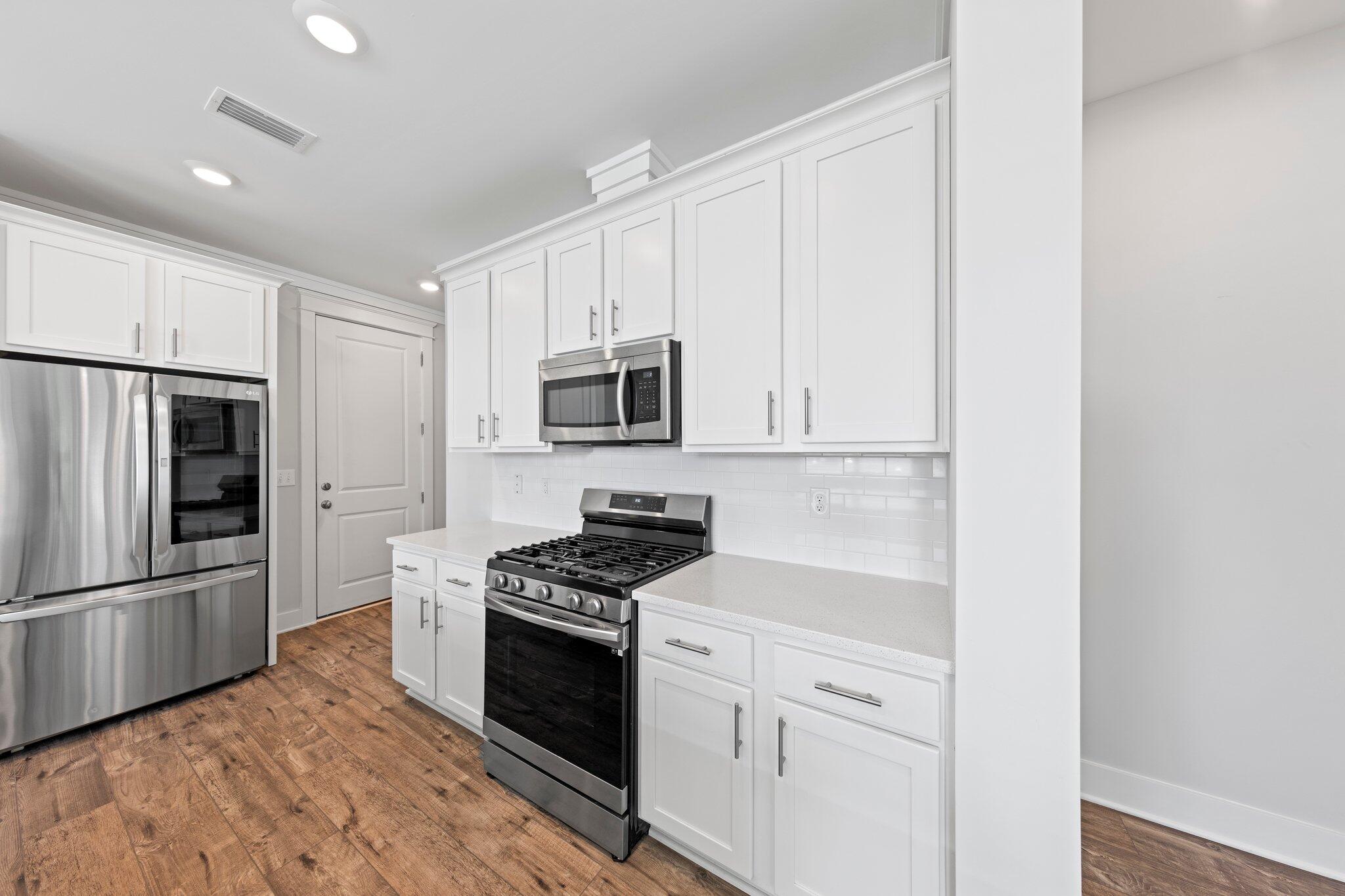 Daxton on the Bay - Residential