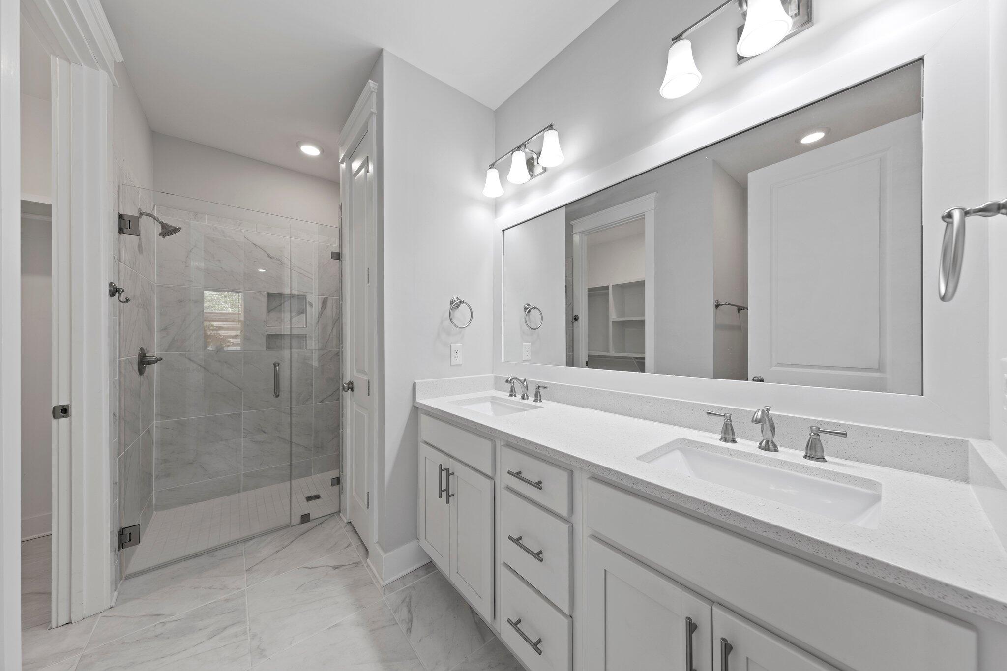 Daxton on the Bay - Residential