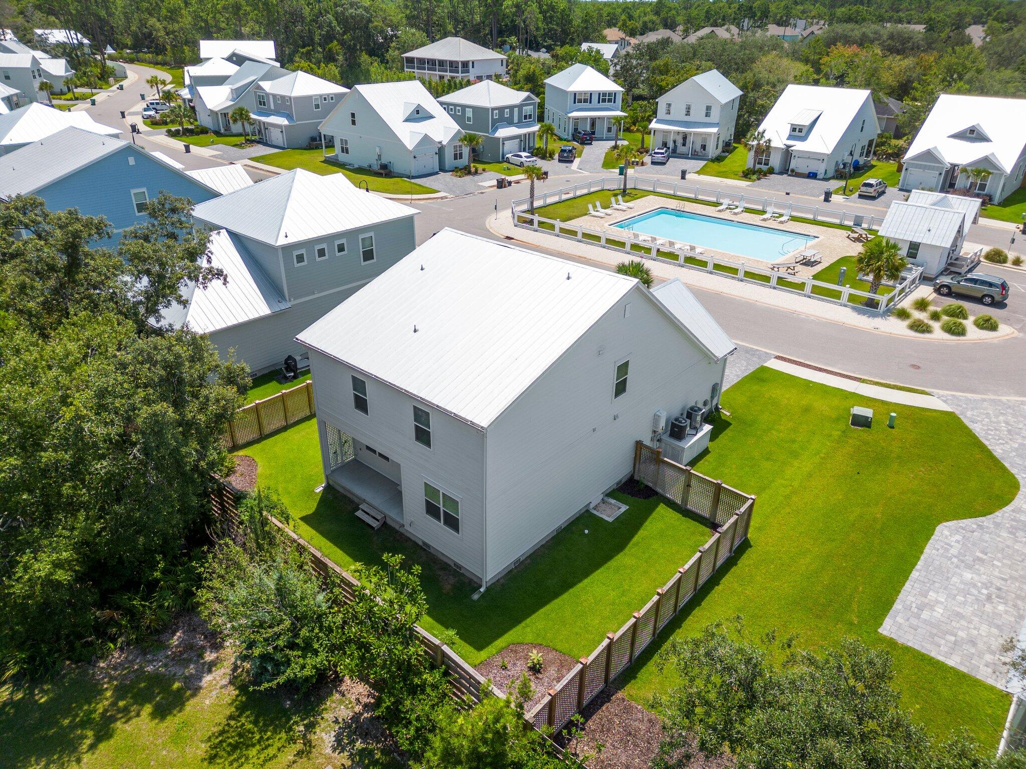 Daxton on the Bay - Residential