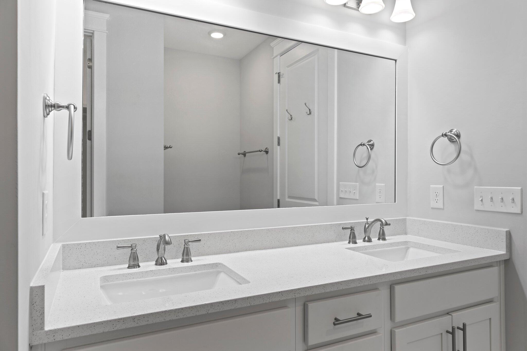 Daxton on the Bay - Residential