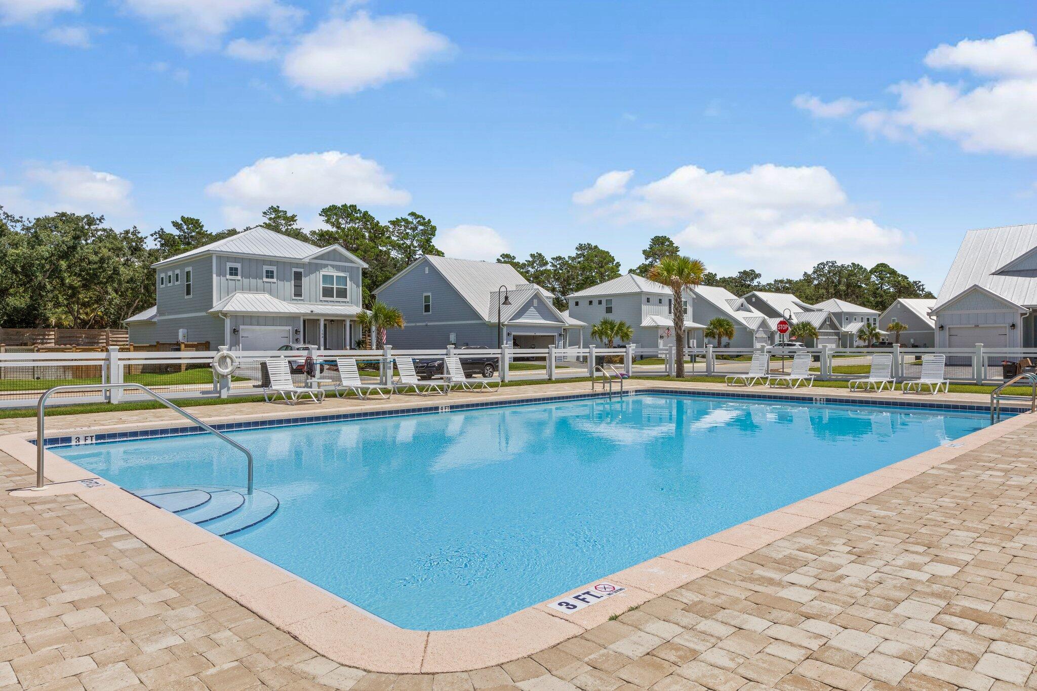 Daxton on the Bay - Residential