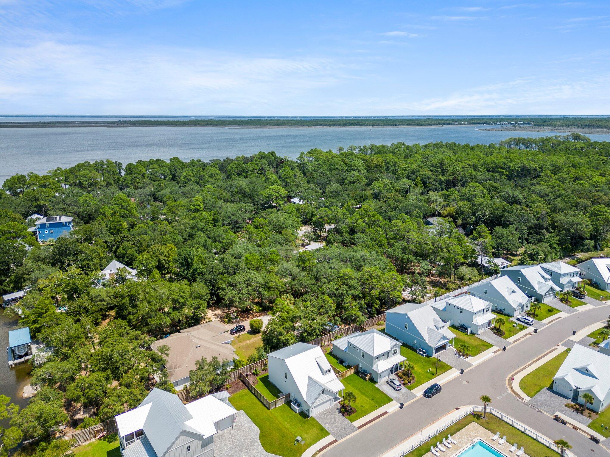 Daxton on the Bay - Residential