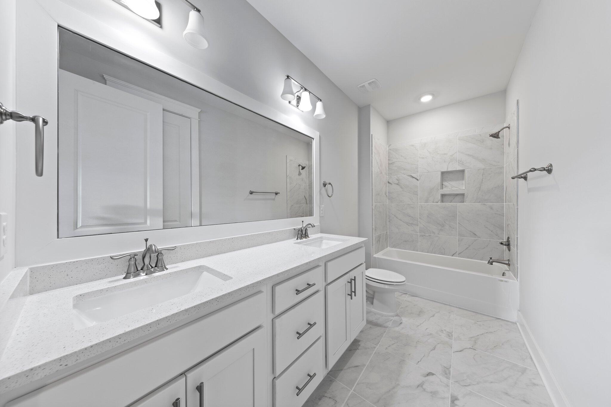 Daxton on the Bay - Residential