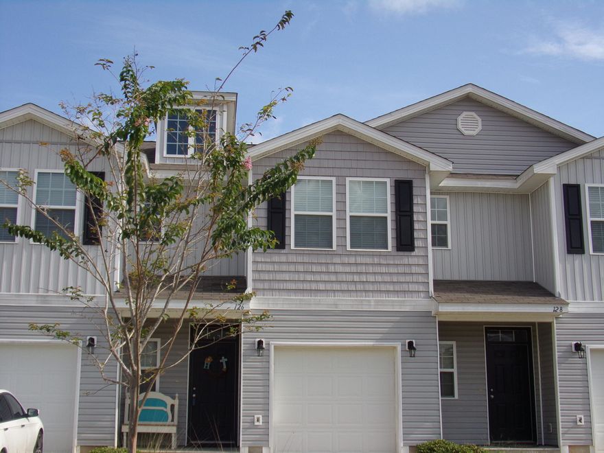 Move in ready townhome on the south side of town close to I-10! This home offers tile in foyer, kitchen and bathrooms~ Friese carpet in living room, dining room and bedrooms~ 3 bedrooms, with 2 1/2 bathrooms~ Kitchen has cherry cabinets, stainless steel appliances and a breakfast bar with plenty of counter space~ Large open living room and dining area combined~ Washer & dryer hook ups upstairs. Master bath has double vanity and shower only~ There is plenty of closet space through out~