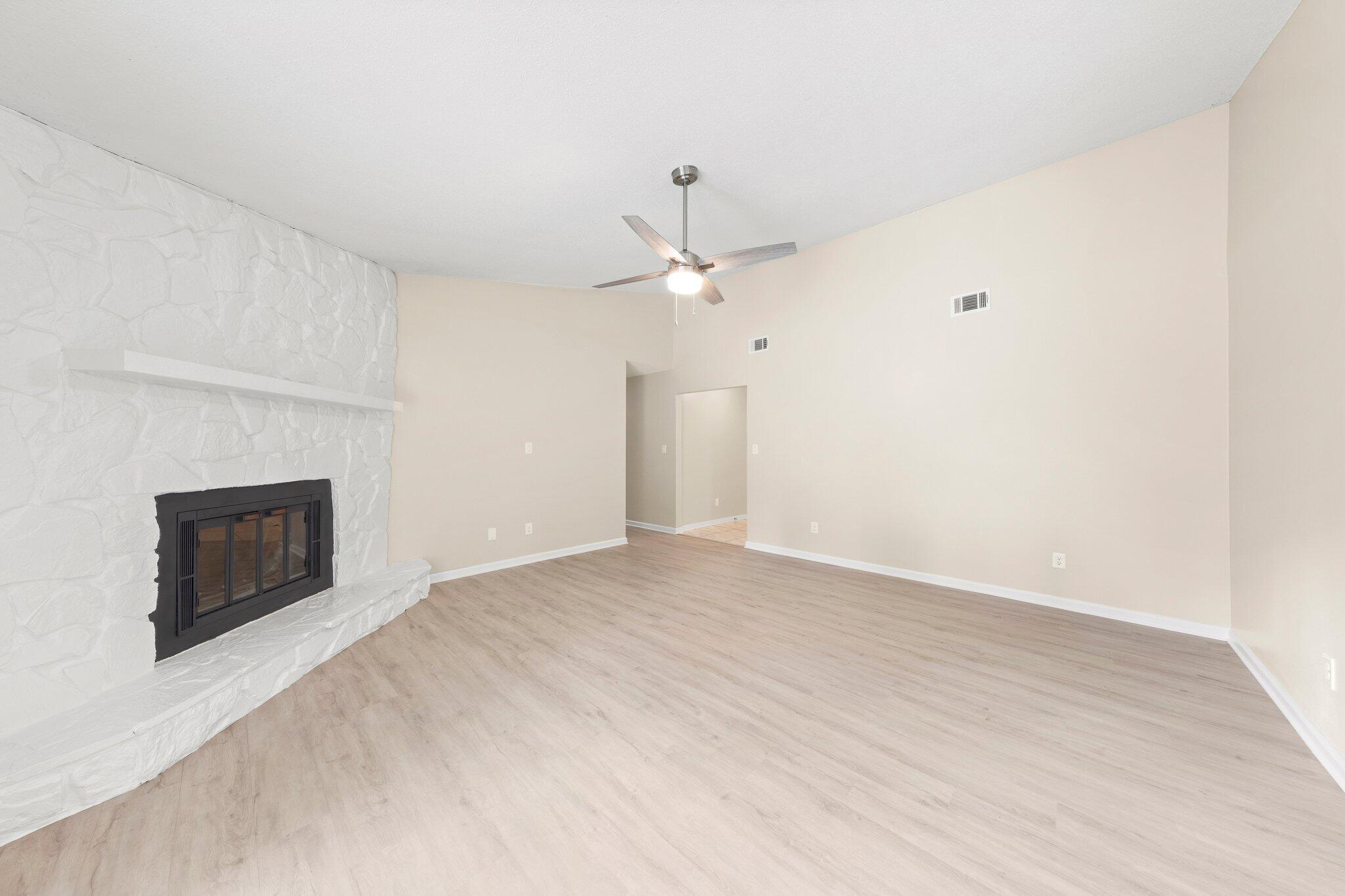 ST ANDREW - Residential Lease