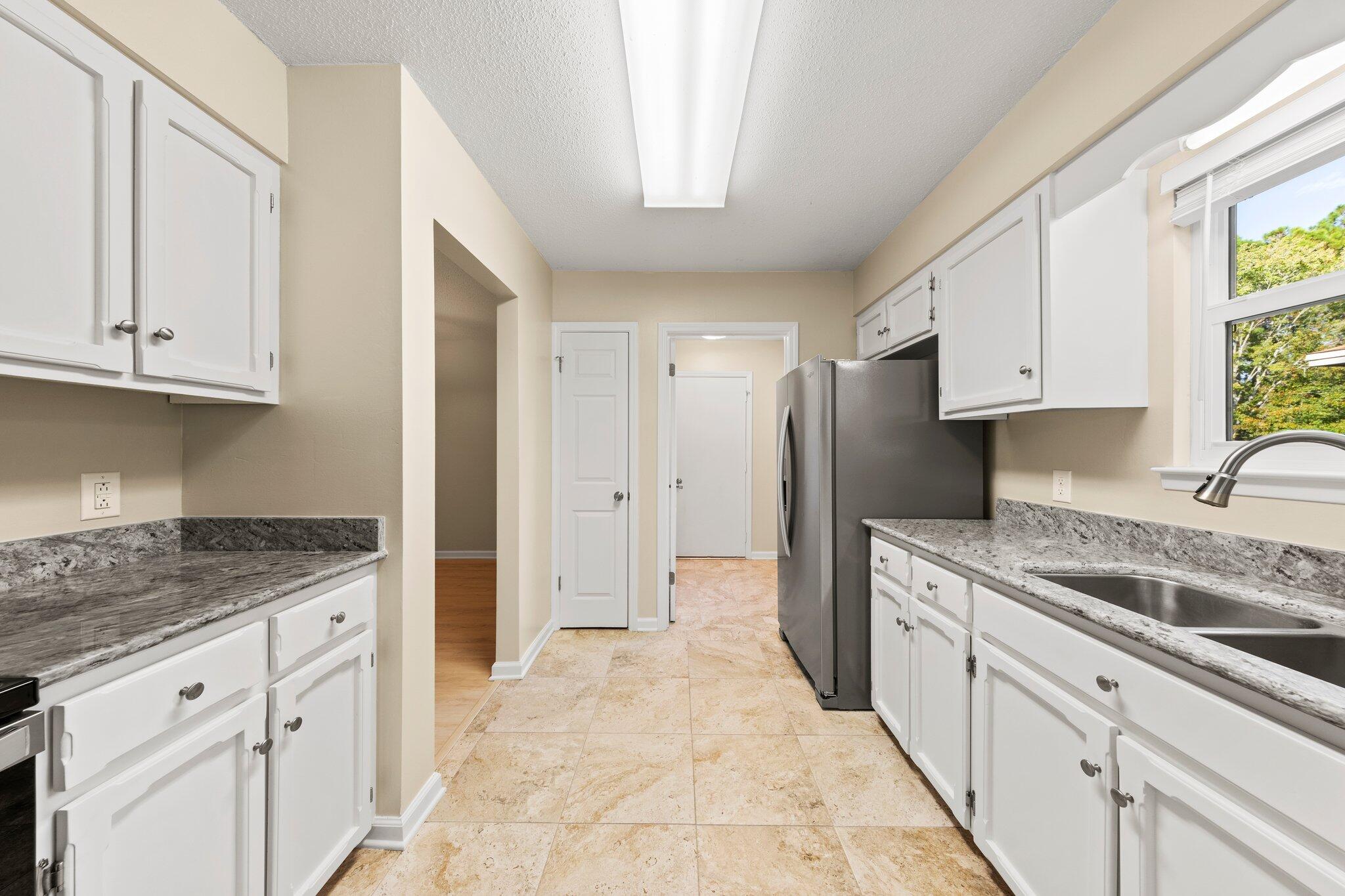 ST ANDREW - Residential Lease