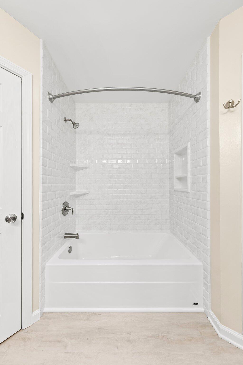 ST ANDREW - Residential Lease