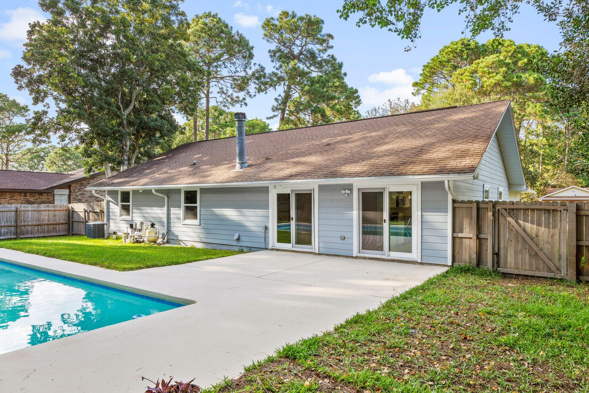 ST ANDREW - Residential Lease