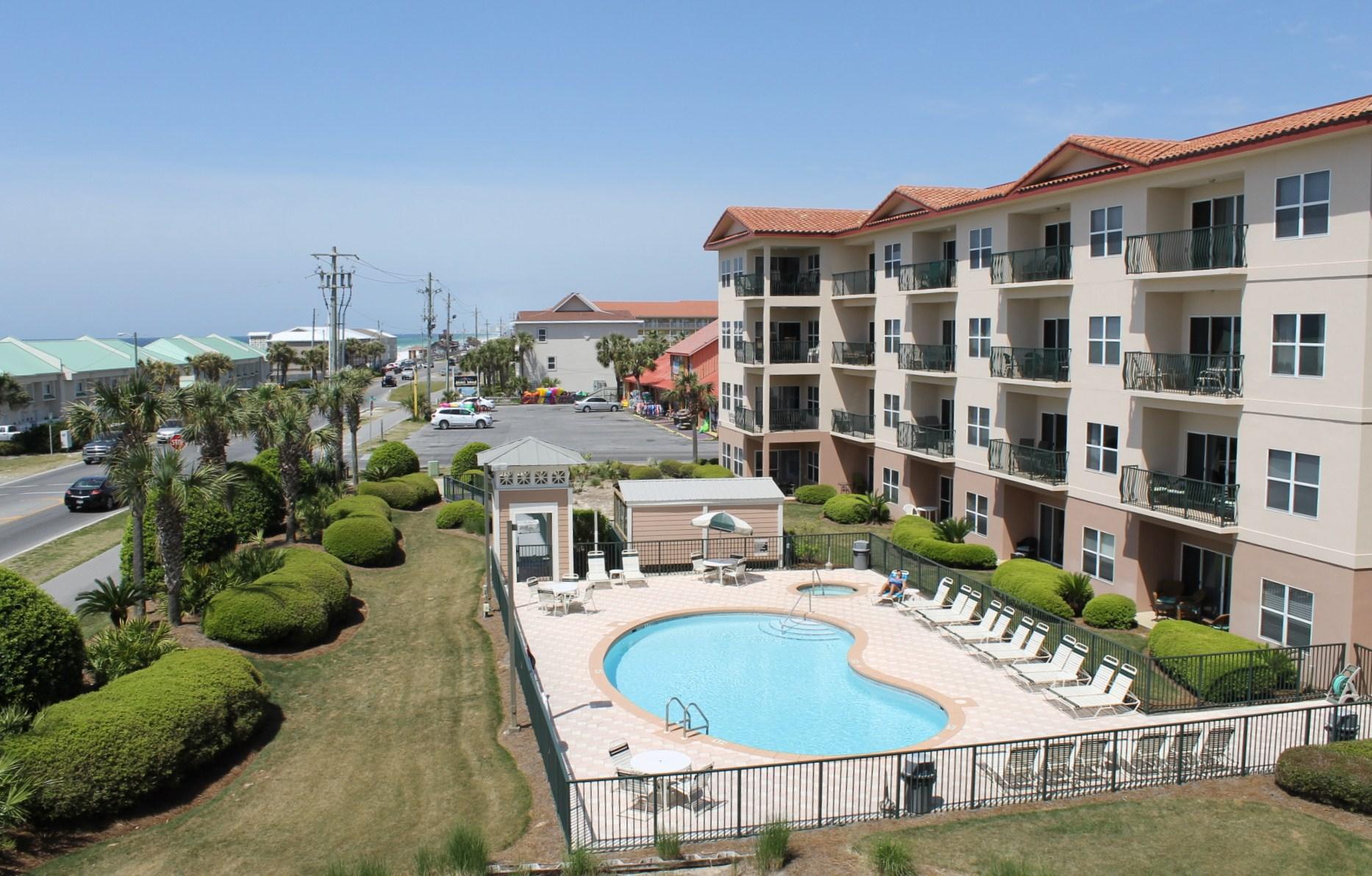 EMERALD WATERS - Residential