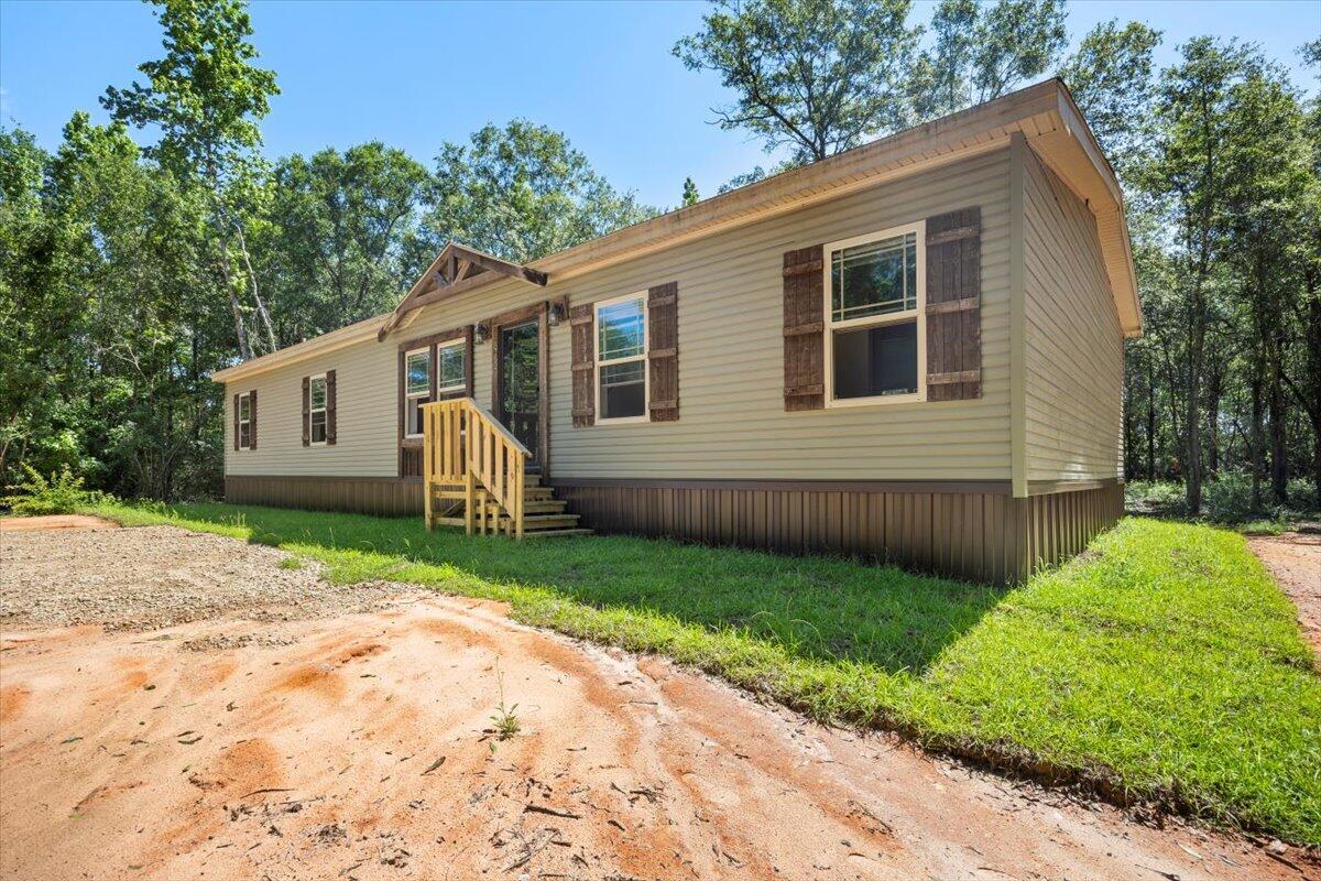 NO RECORDED SUBDIVISION - Residential