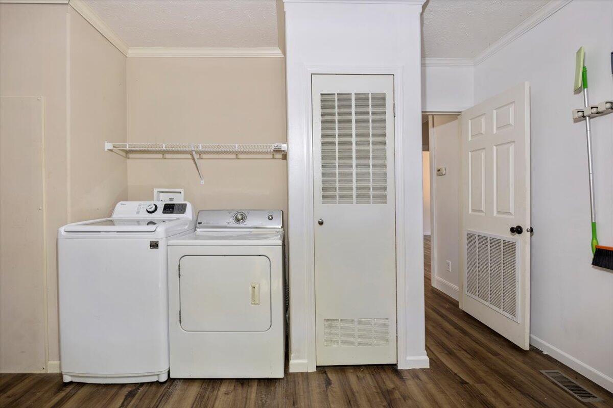 NO RECORDED SUBDIVISION - Residential