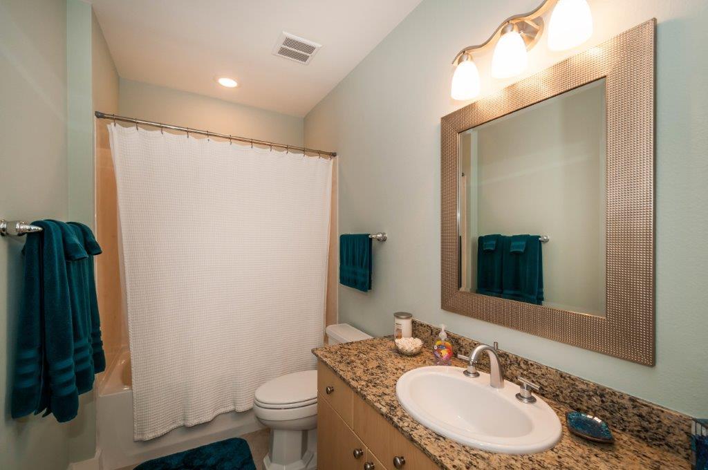 HARBOR LIGHTS - Residential