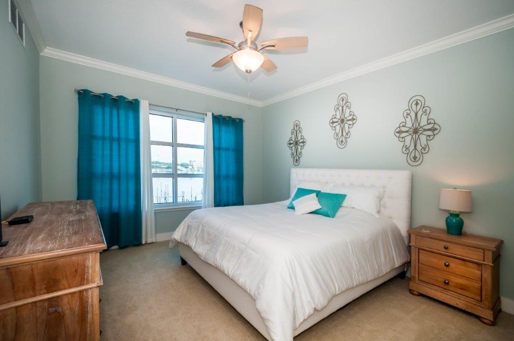 HARBOR LIGHTS - Residential