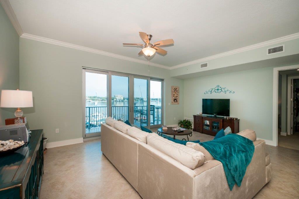 HARBOR LIGHTS - Residential