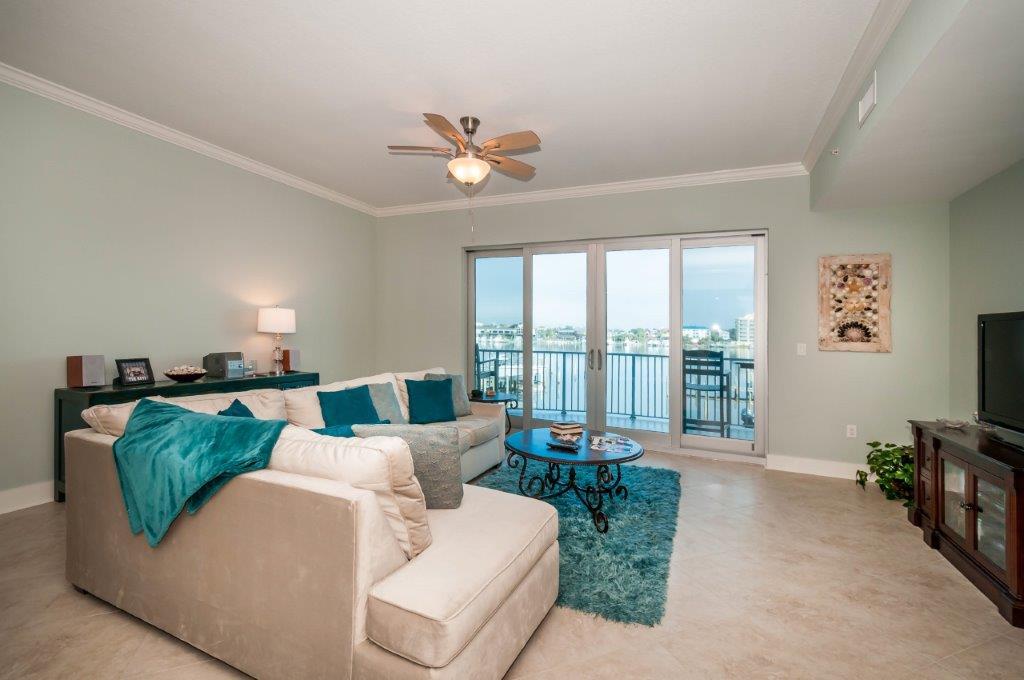 HARBOR LIGHTS - Residential