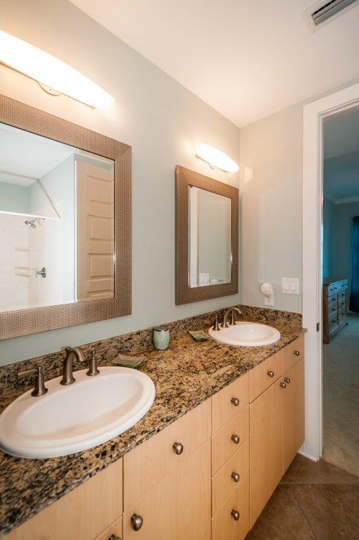 HARBOR LIGHTS - Residential