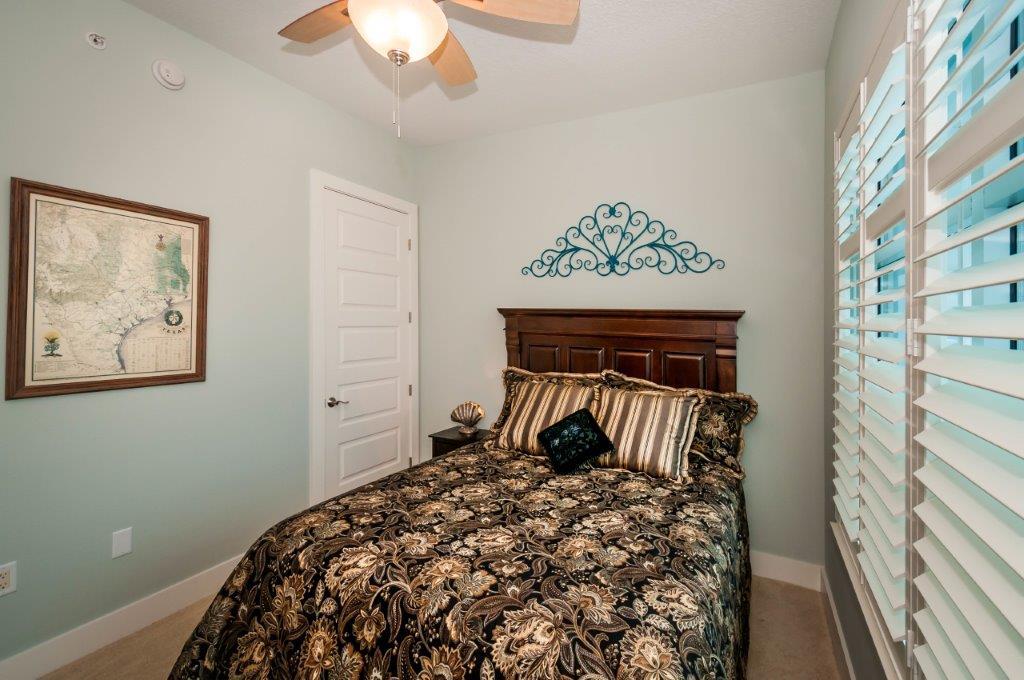 HARBOR LIGHTS - Residential