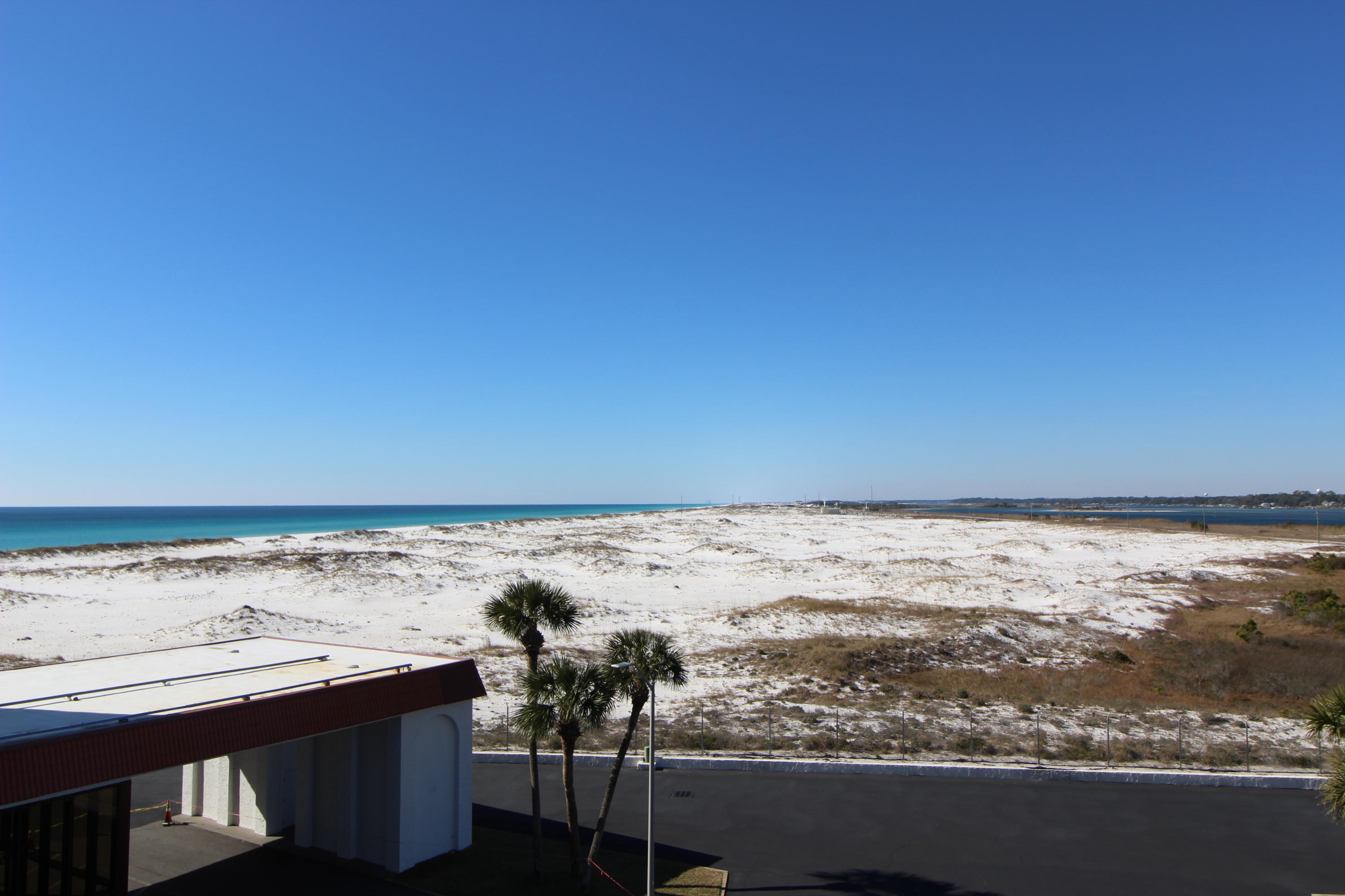 EL MATADOR CONDO - Residential