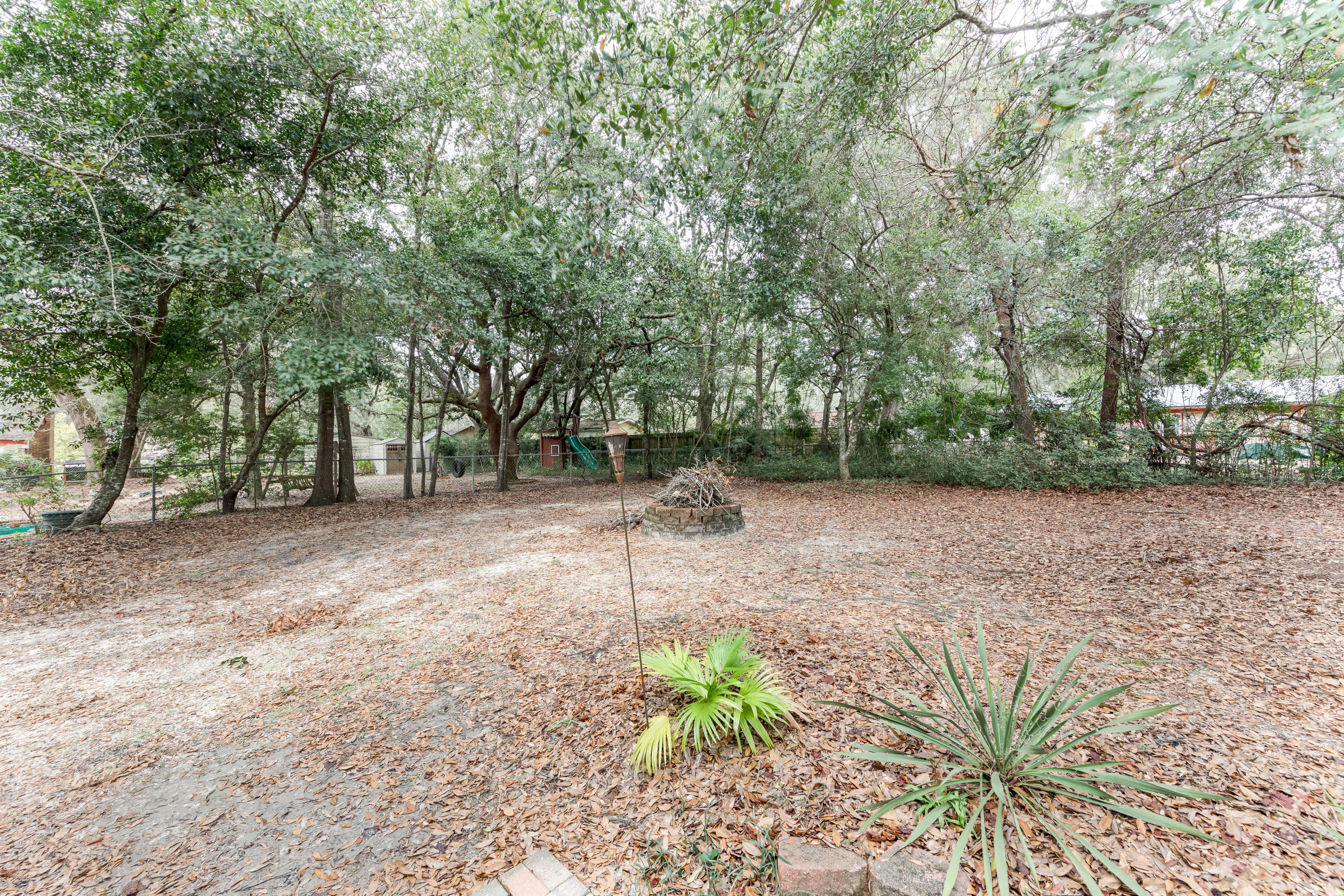 PINECREST HILLS - Residential