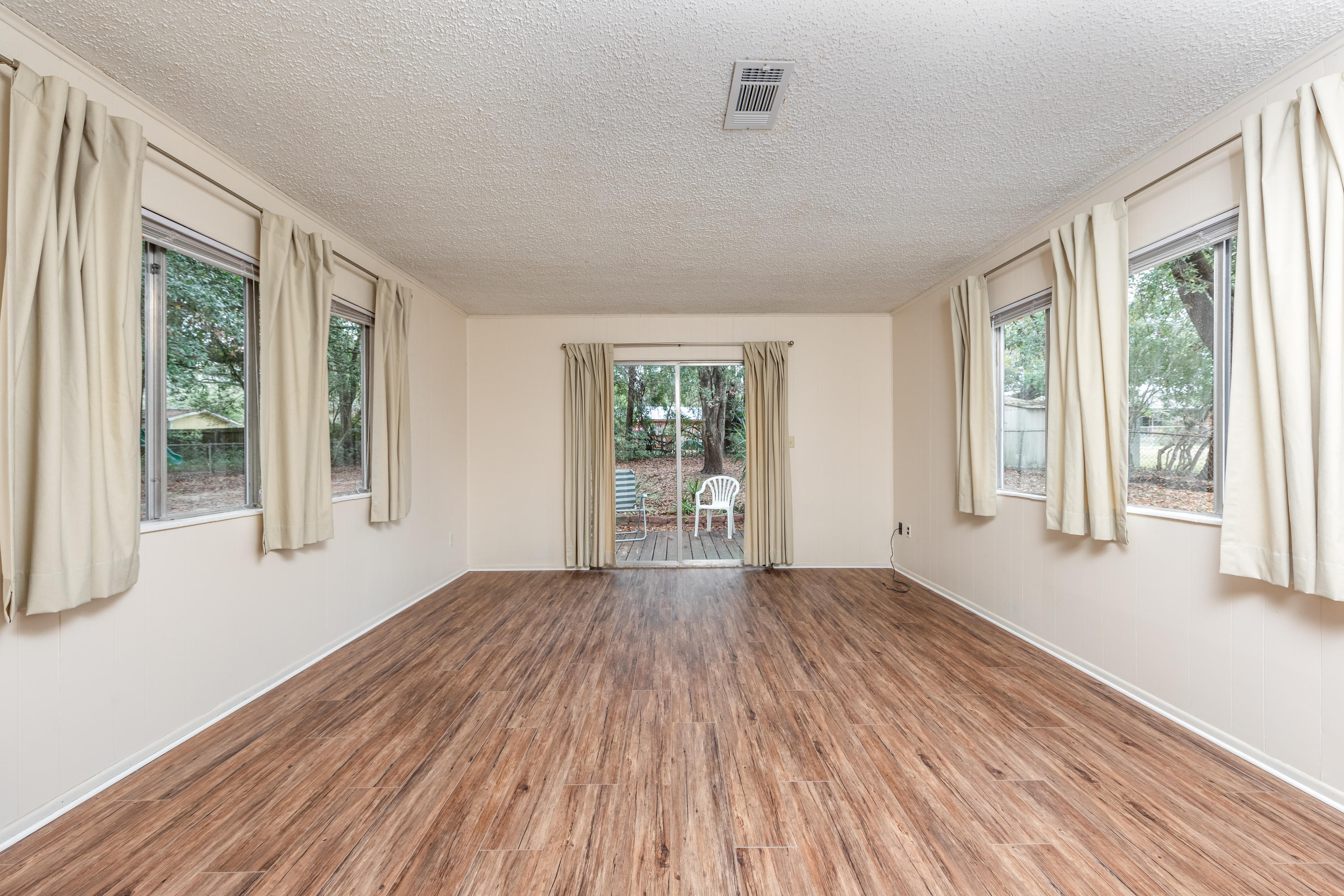 PINECREST HILLS - Residential