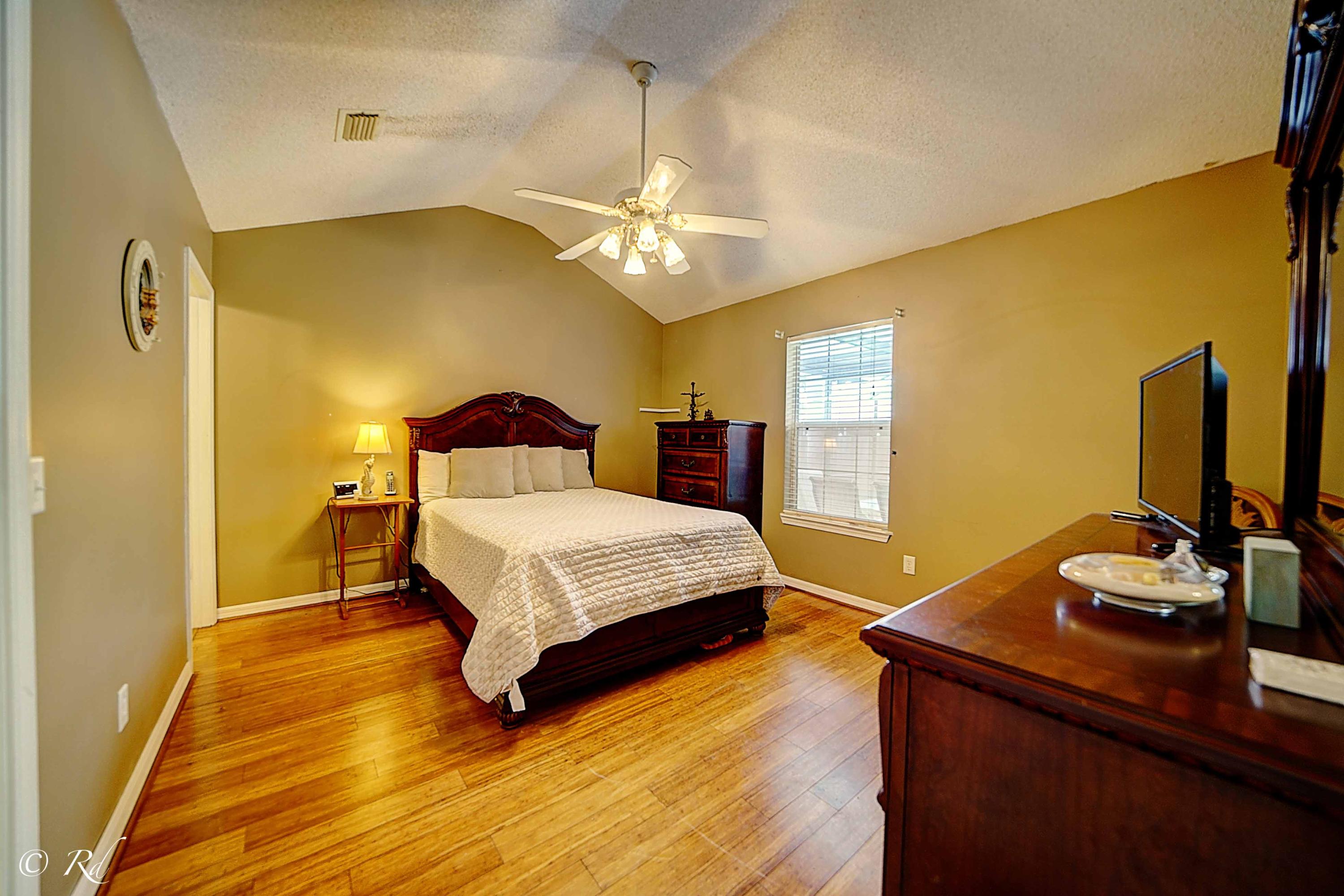 HUTCHISONS 1ST ADDN - Residential