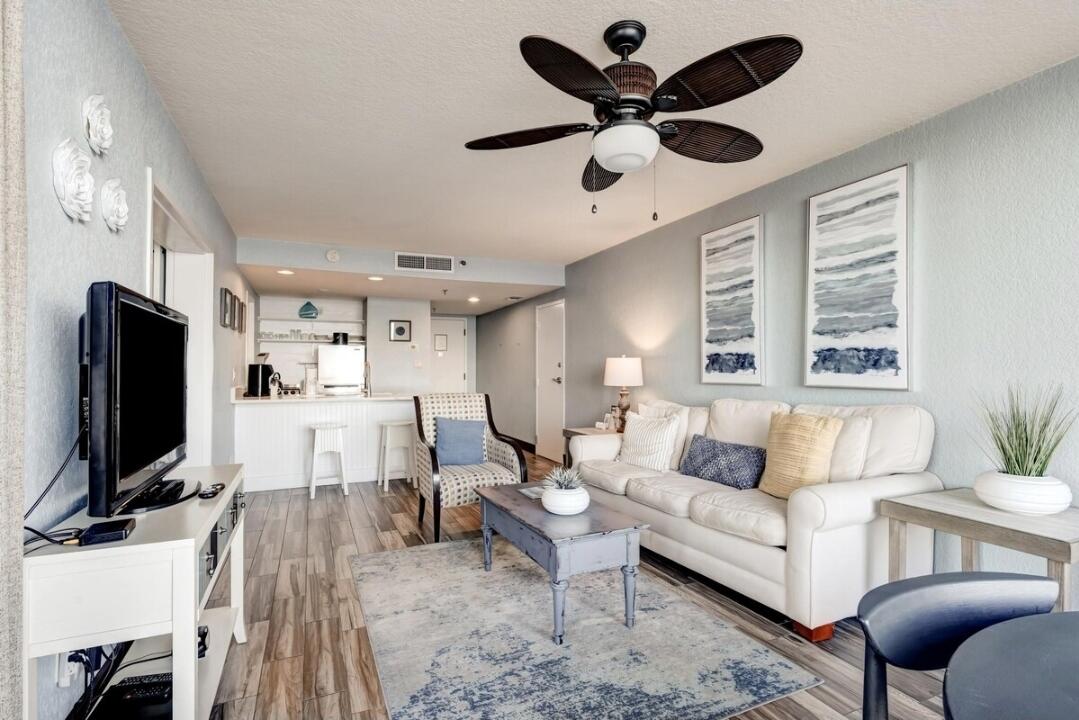 BAYSIDE AT SANDESTIN - Residential