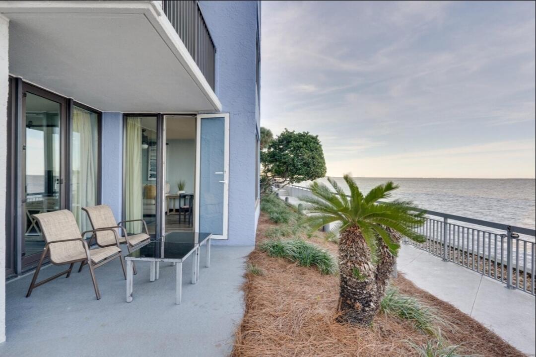 BAYSIDE AT SANDESTIN - Residential