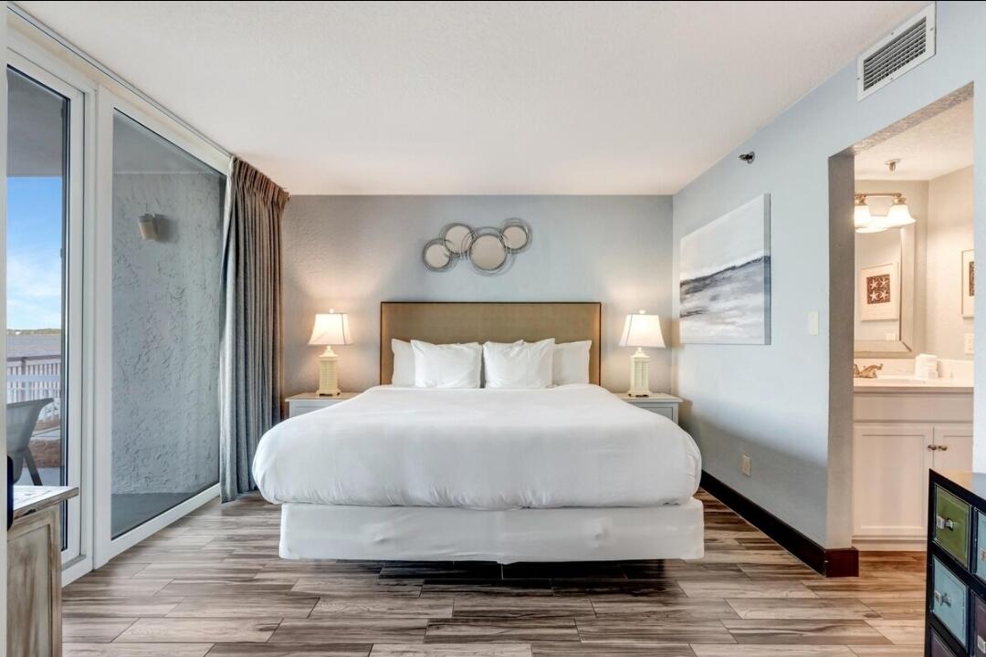 BAYSIDE AT SANDESTIN - Residential